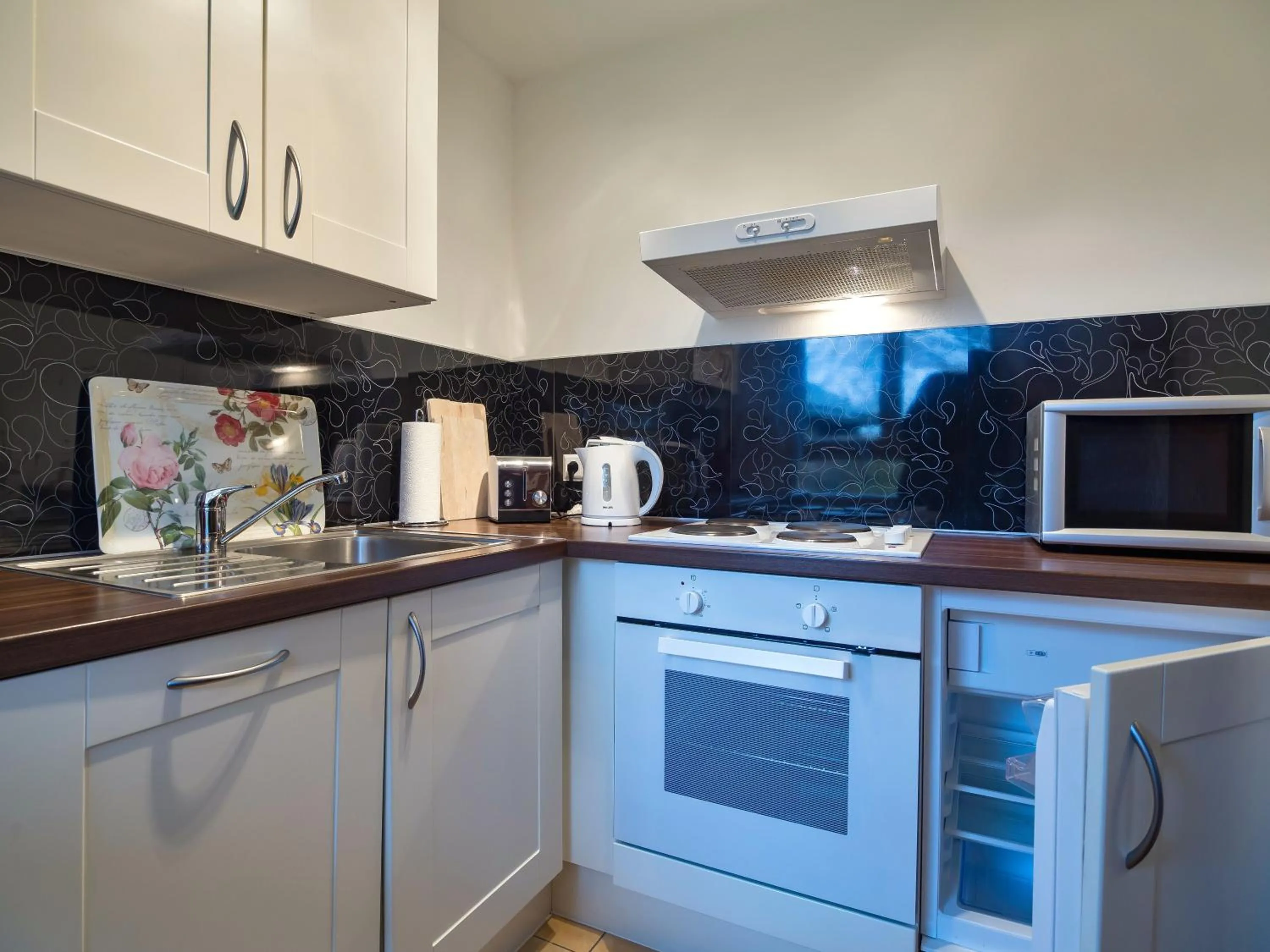 Kitchen or kitchenette in Landhotel und Apartments Sonneck