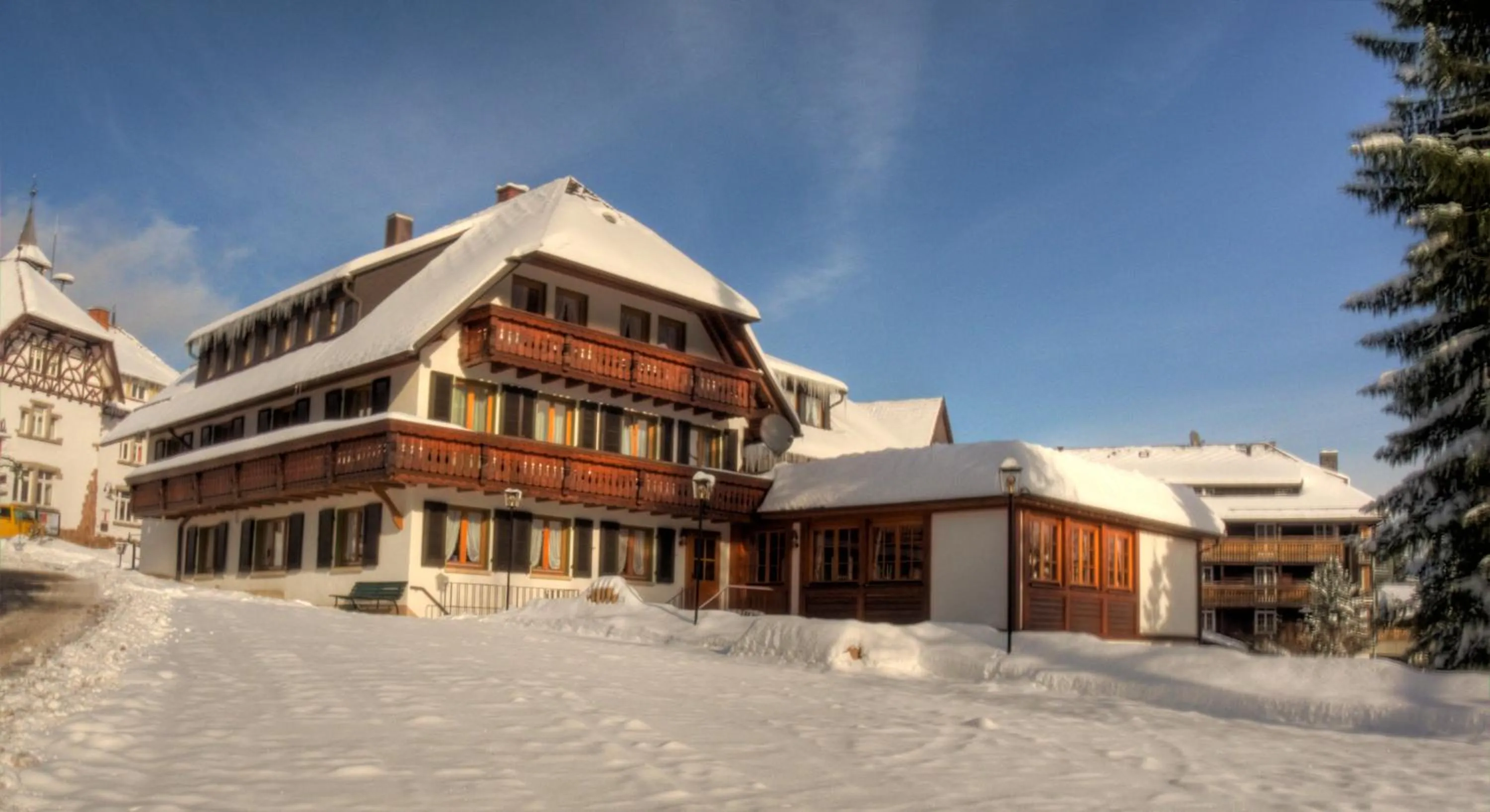Facade/entrance in Landhotel und Apartments Sonneck
