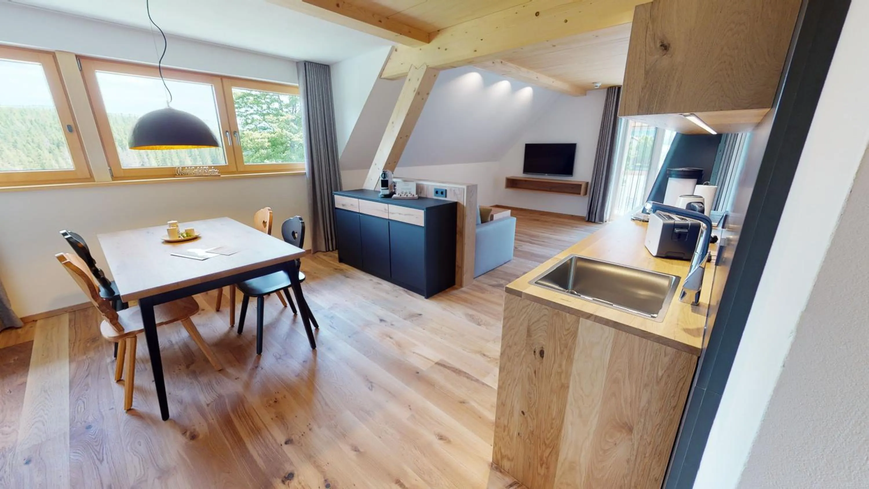 Kitchen or kitchenette in Landhotel und Apartments Sonneck