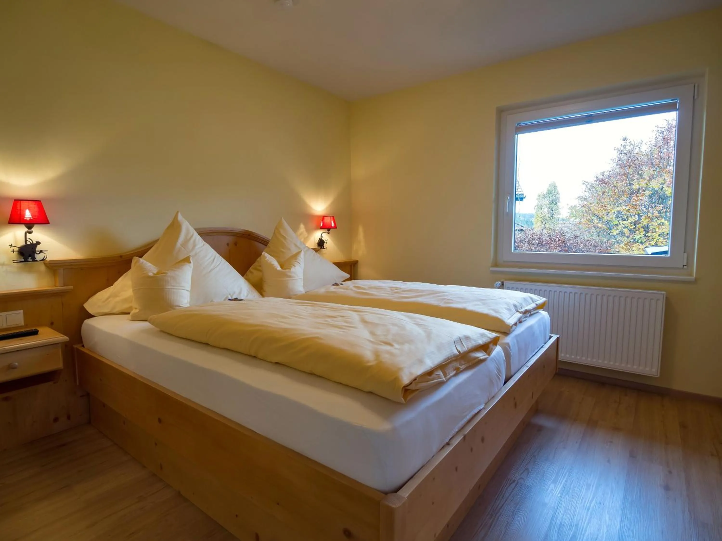 Bed in Landhotel und Apartments Sonneck