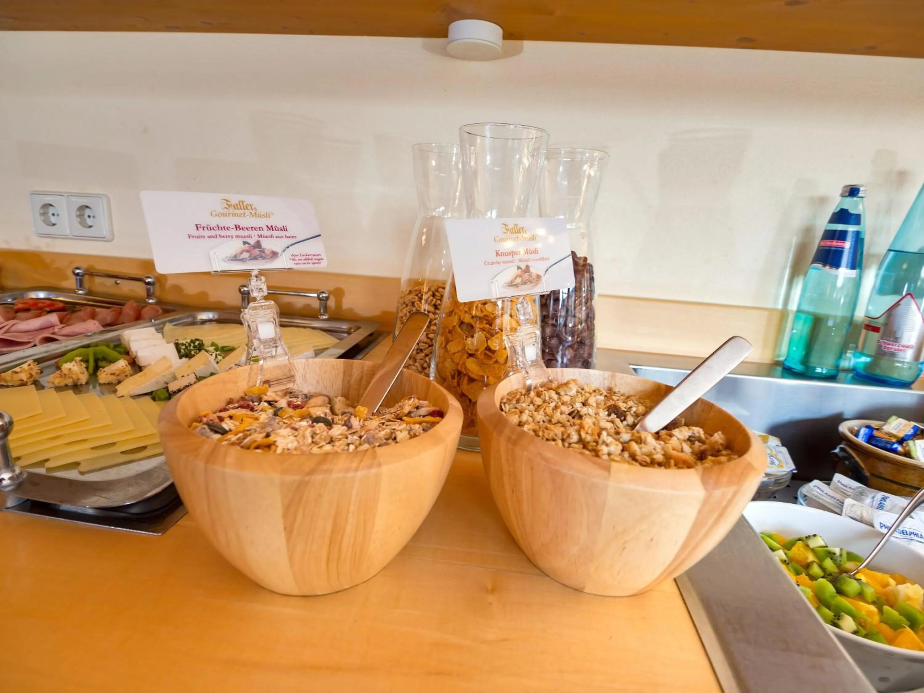 Buffet breakfast in Landhotel und Apartments Sonneck