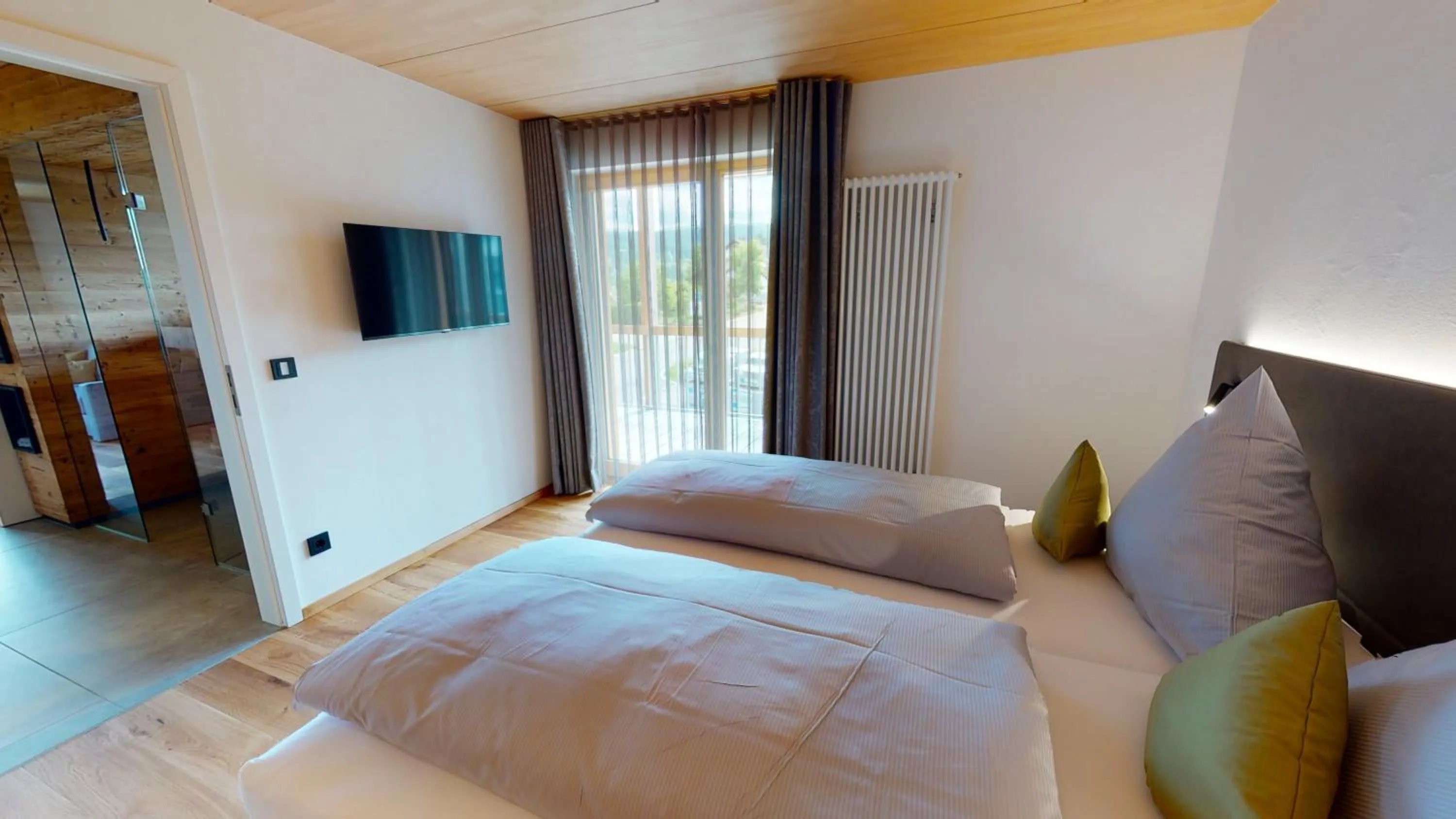 Bed in Landhotel und Apartments Sonneck