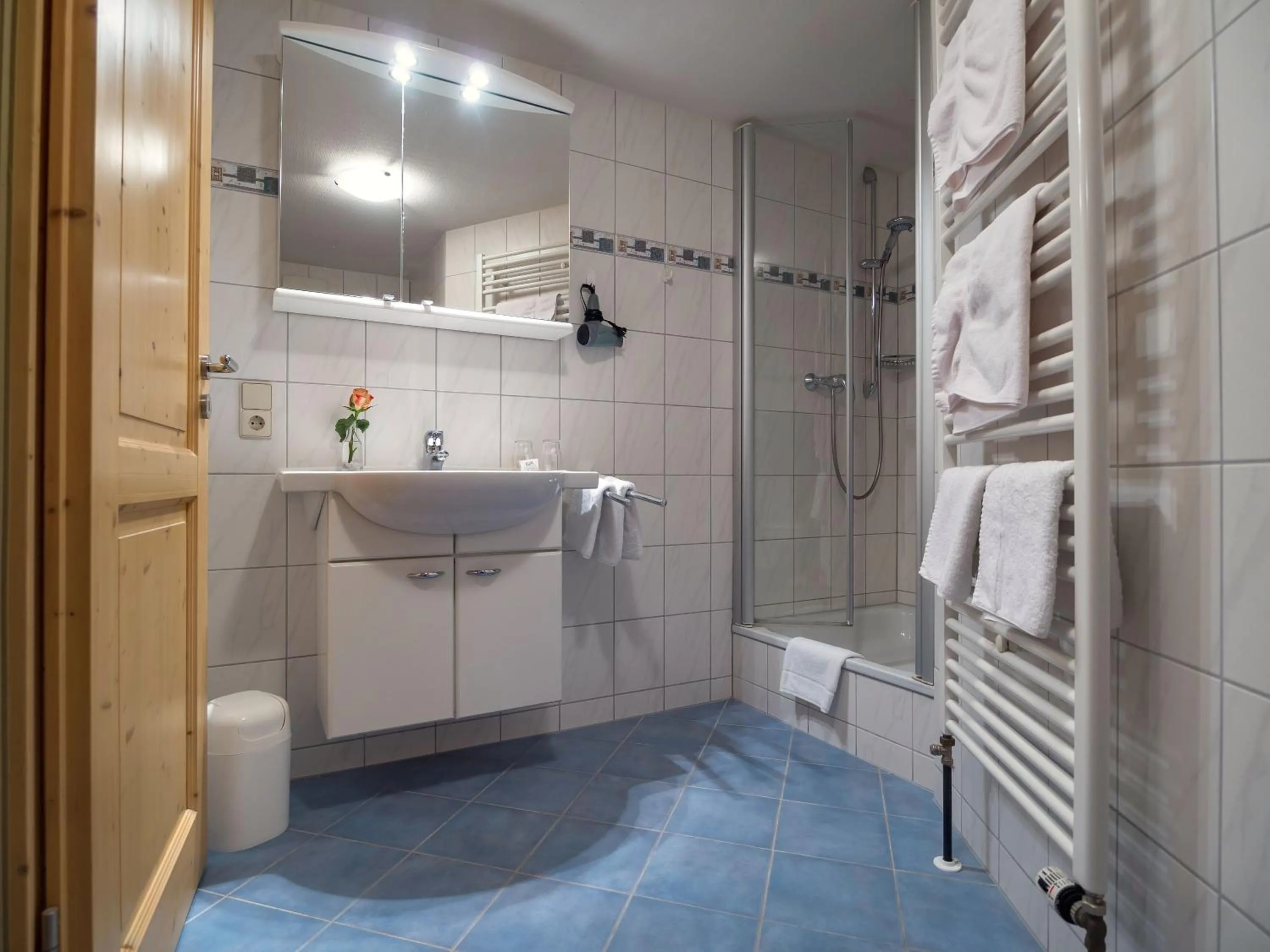 Bathroom in Landhotel und Apartments Sonneck