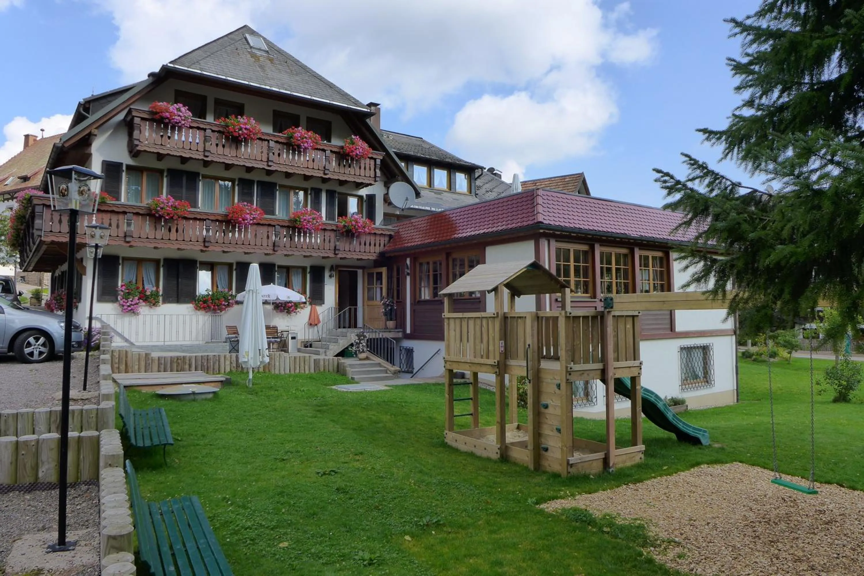 Facade/entrance in Landhotel und Apartments Sonneck