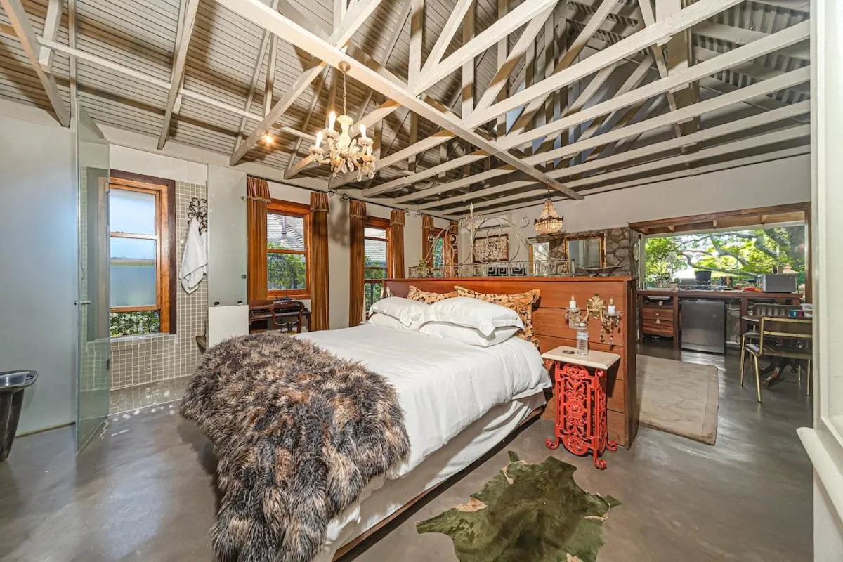 Festina Lente Guesthouse