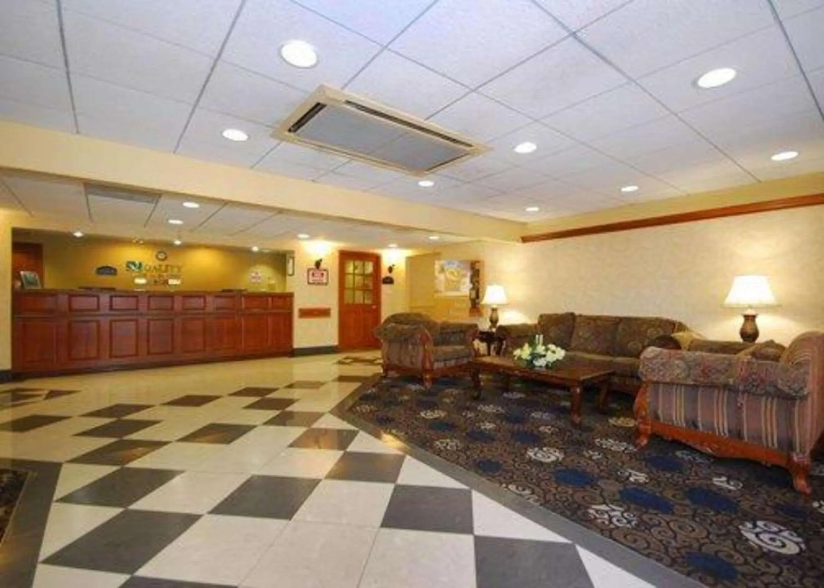 Lobby or reception in Quality Inn & Suites Bensalem Lobby or reception in Quality Inn & Suites Bensalem