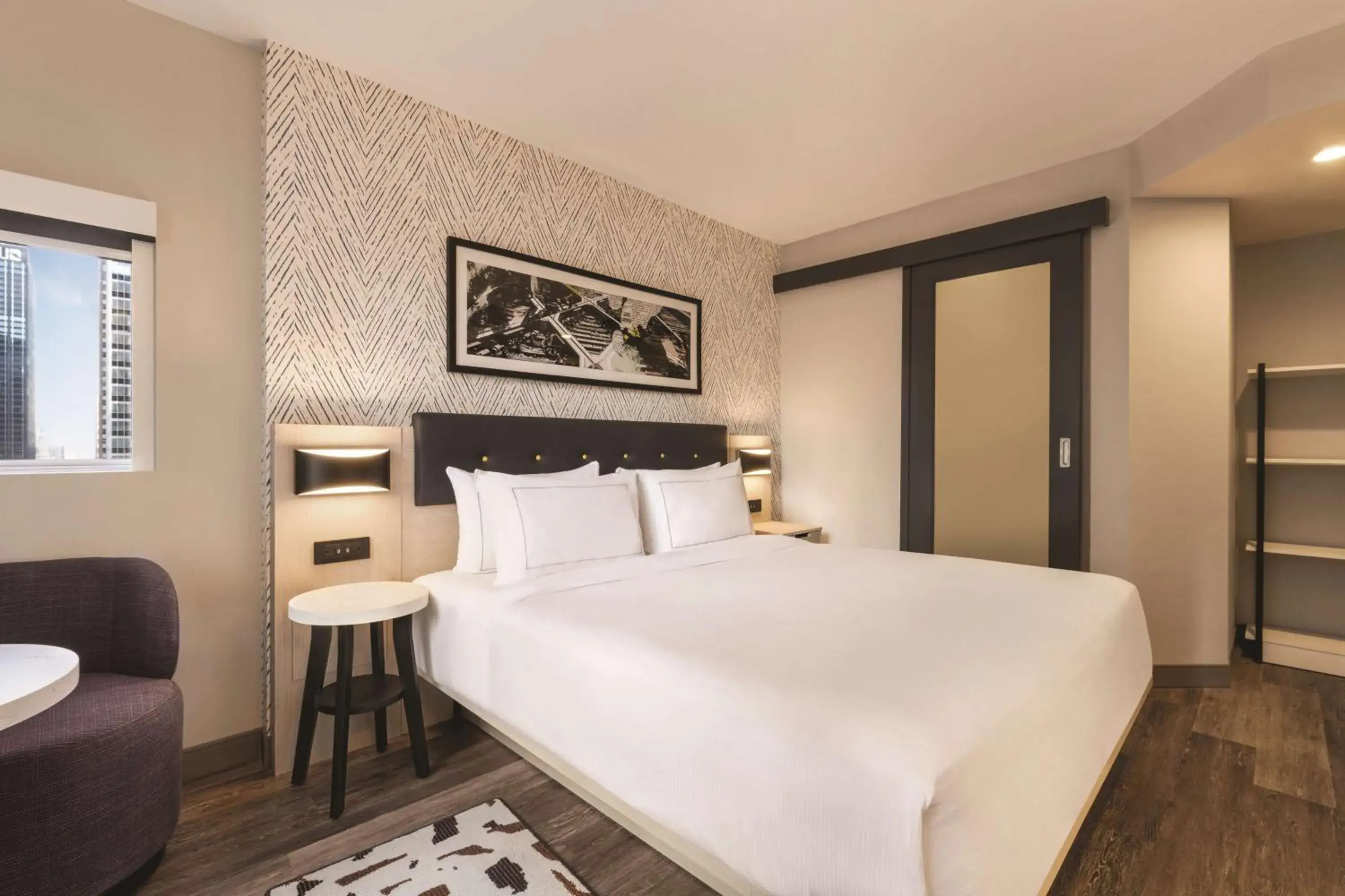 Bed in DoubleTree by Hilton New York Midtown Fifth Ave Bed in DoubleTree by Hilton New York Midtown Fifth Ave