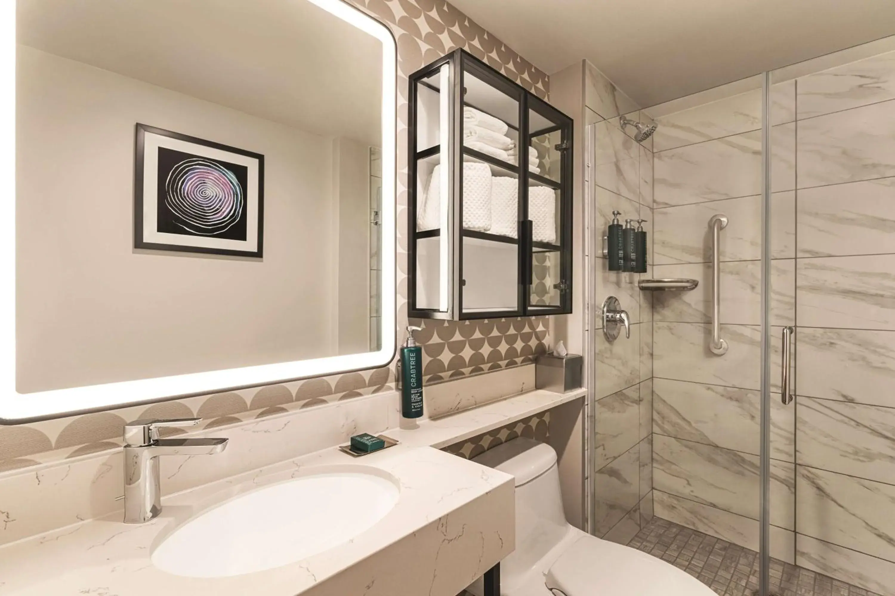 Bathroom in DoubleTree by Hilton New York Midtown Fifth Ave Bathroom in DoubleTree by Hilton New York Midtown Fifth Ave