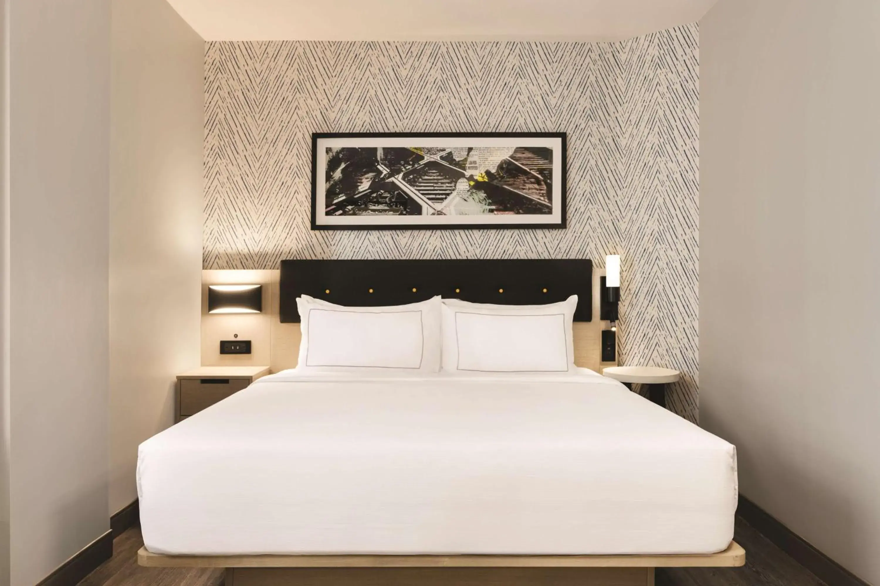 Bed in DoubleTree by Hilton New York Midtown Fifth Ave Bed in DoubleTree by Hilton New York Midtown Fifth Ave