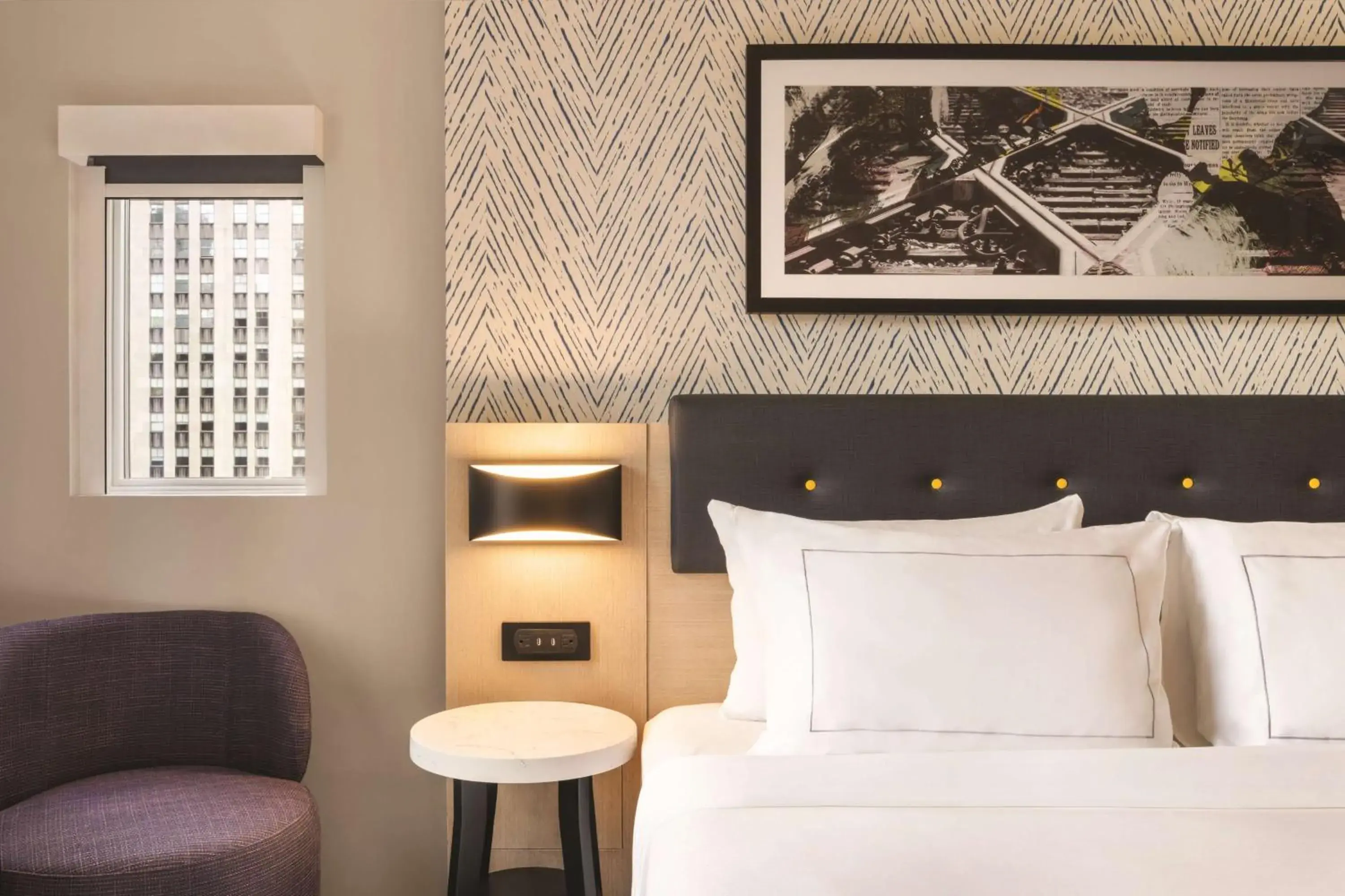 Bed in DoubleTree by Hilton New York Midtown Fifth Ave Bed in DoubleTree by Hilton New York Midtown Fifth Ave