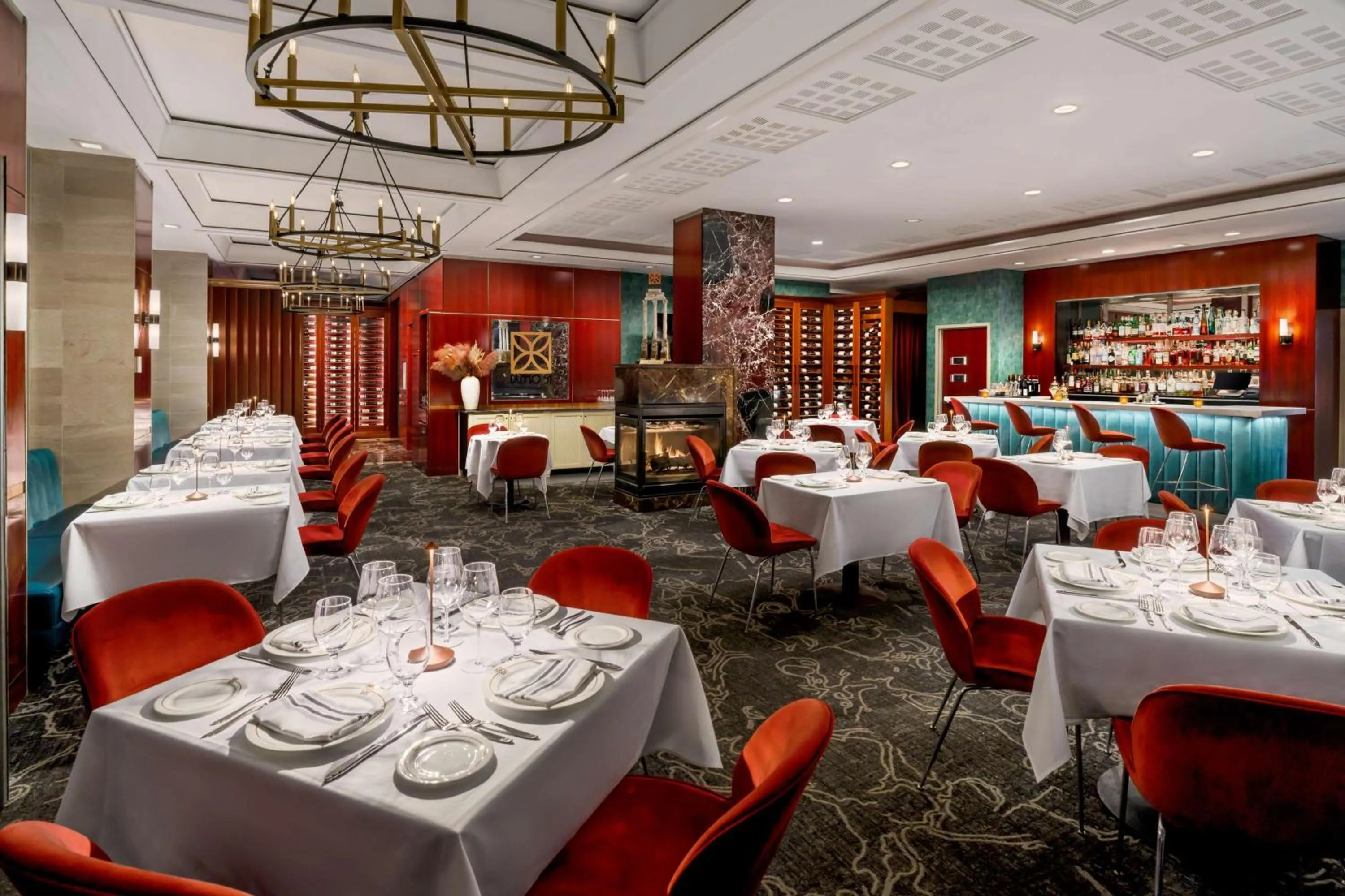 Restaurant/places to eat in DoubleTree by Hilton New York Midtown Fifth Ave