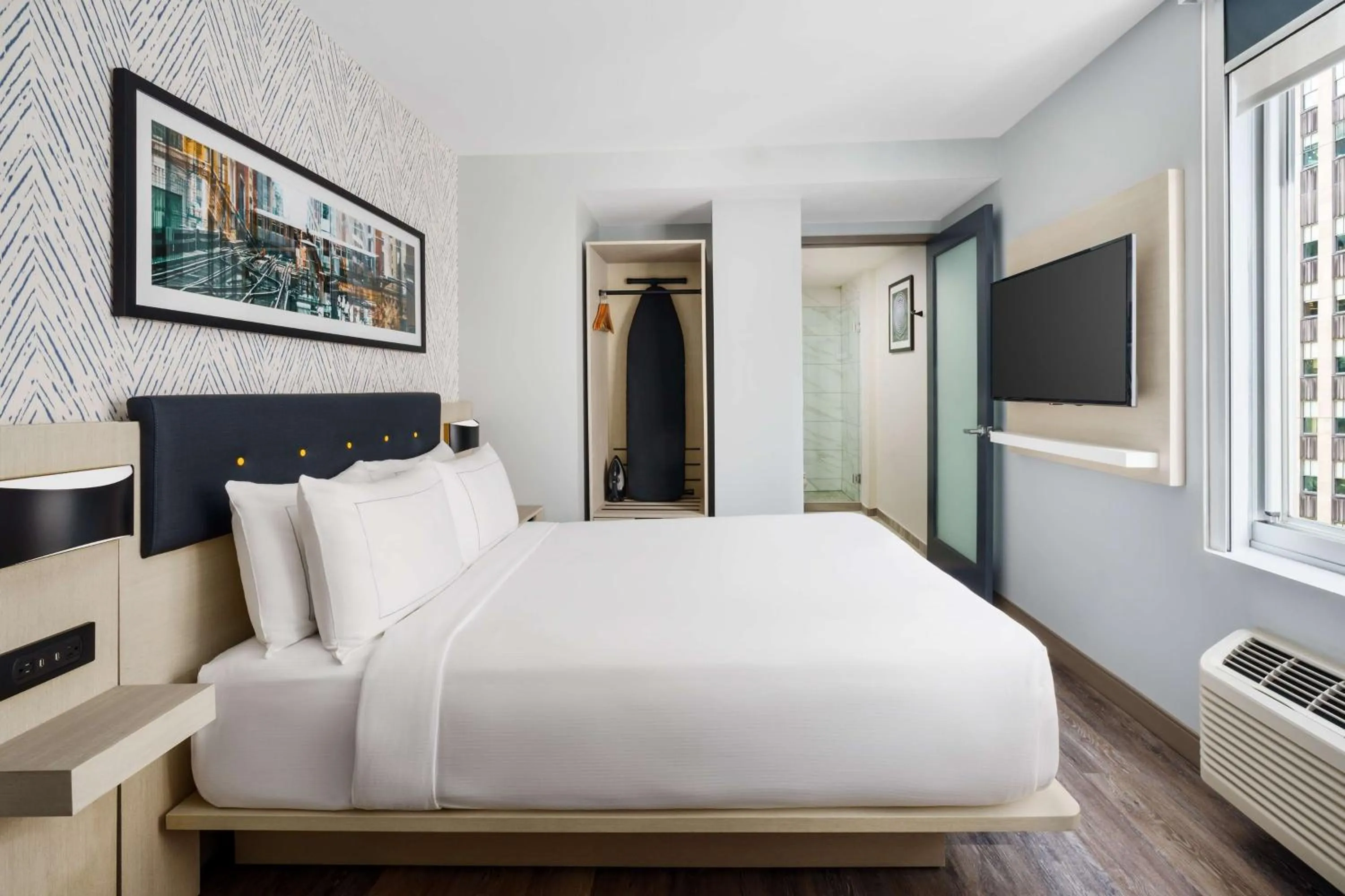 Bed in DoubleTree by Hilton New York Midtown Fifth Ave