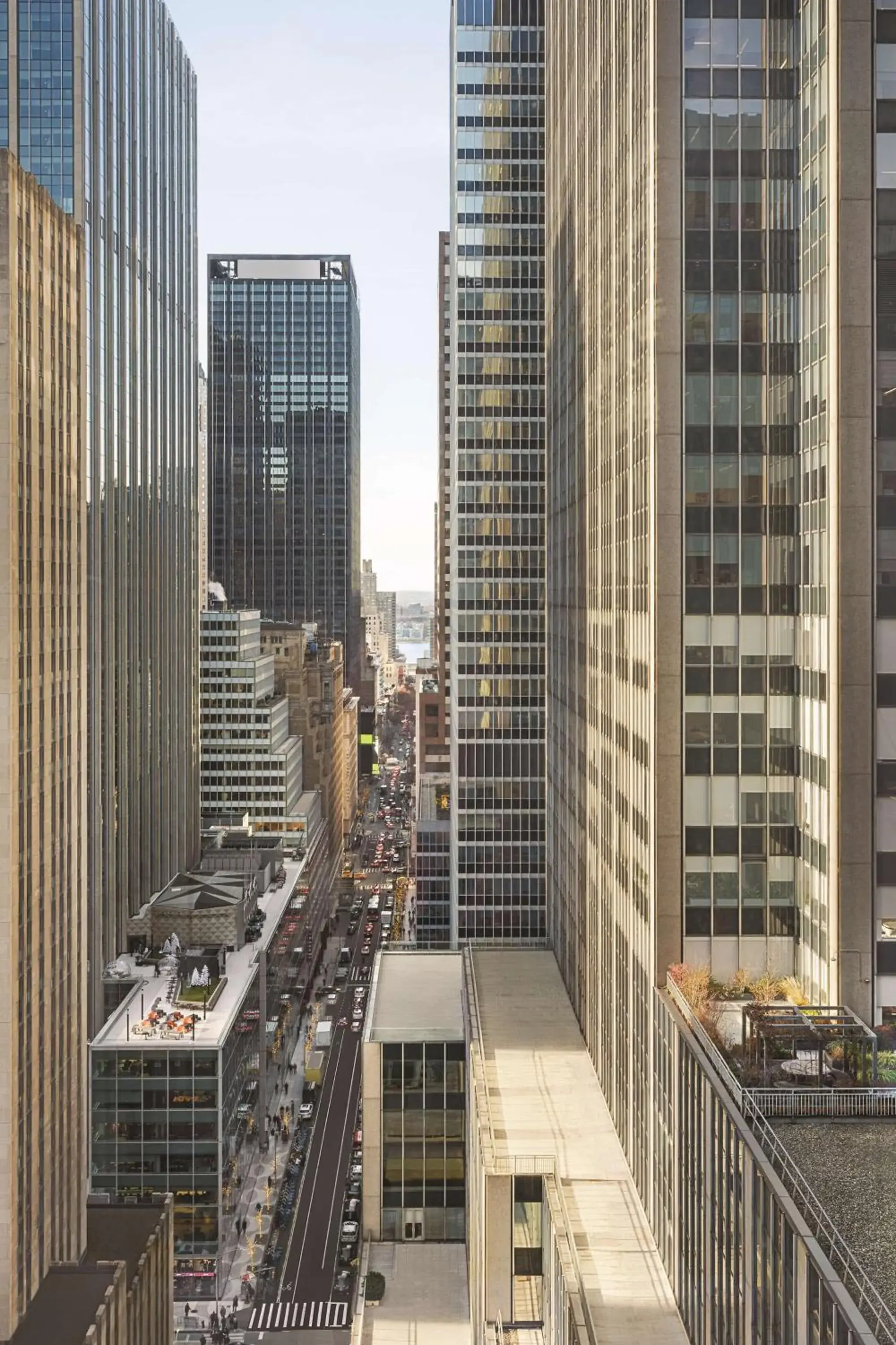 Property building in DoubleTree by Hilton New York Midtown Fifth Ave Property building in DoubleTree by Hilton New York Midtown Fifth Ave