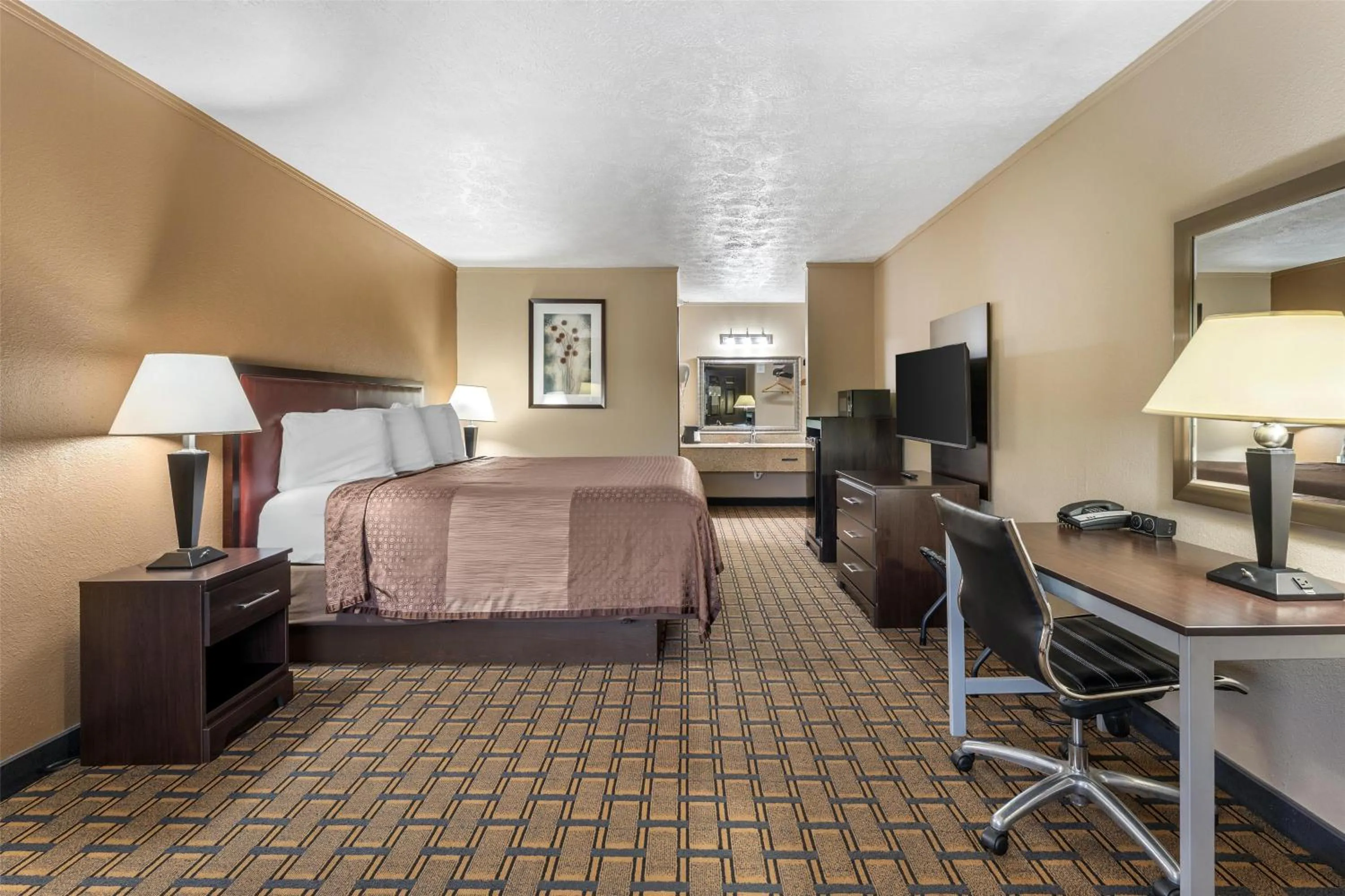 Bedroom, Bed in SureStay Hotel by Best Western Summersville