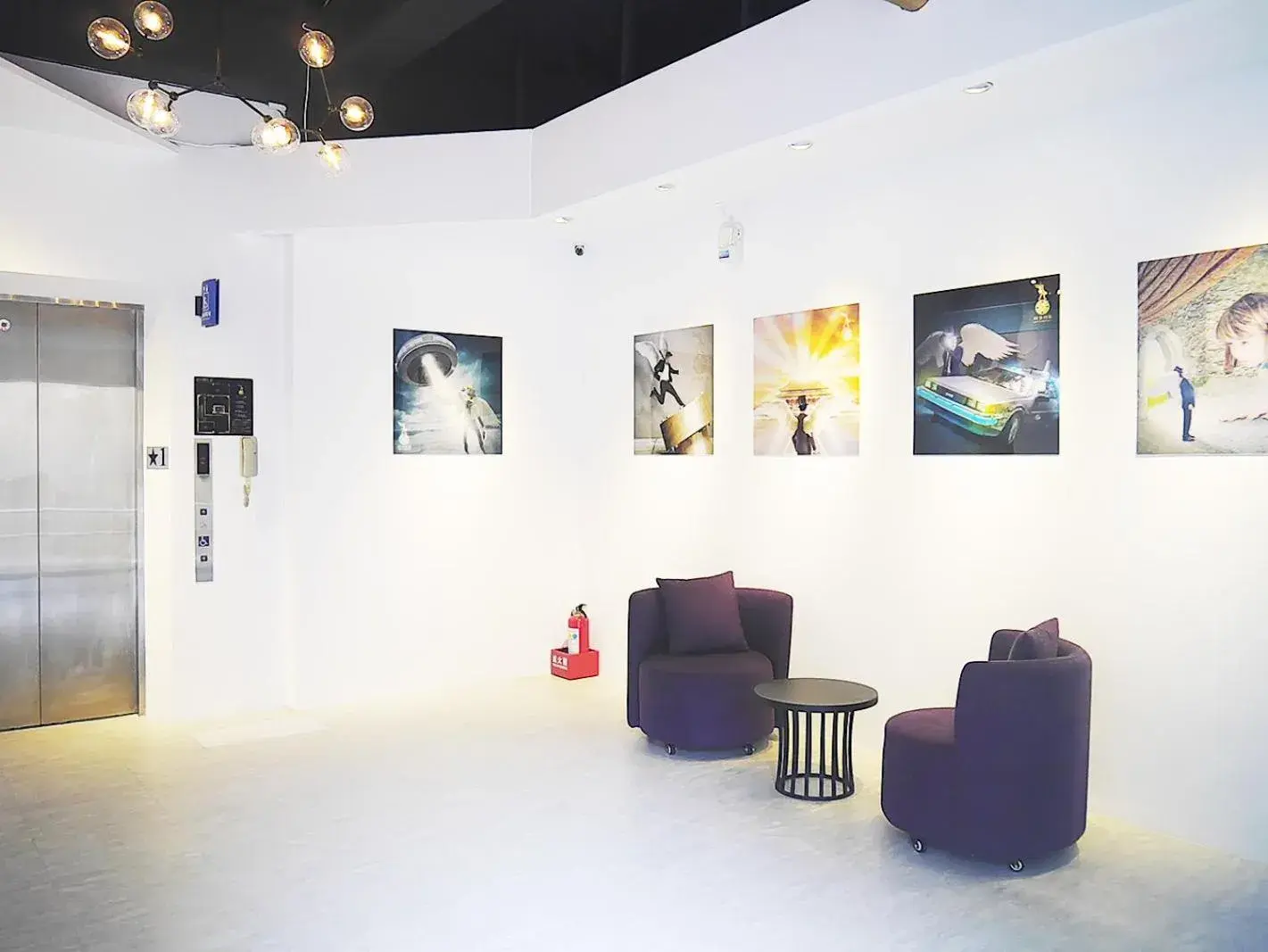 Property building in Time Flyer Hotel Property building in Time Flyer Hotel