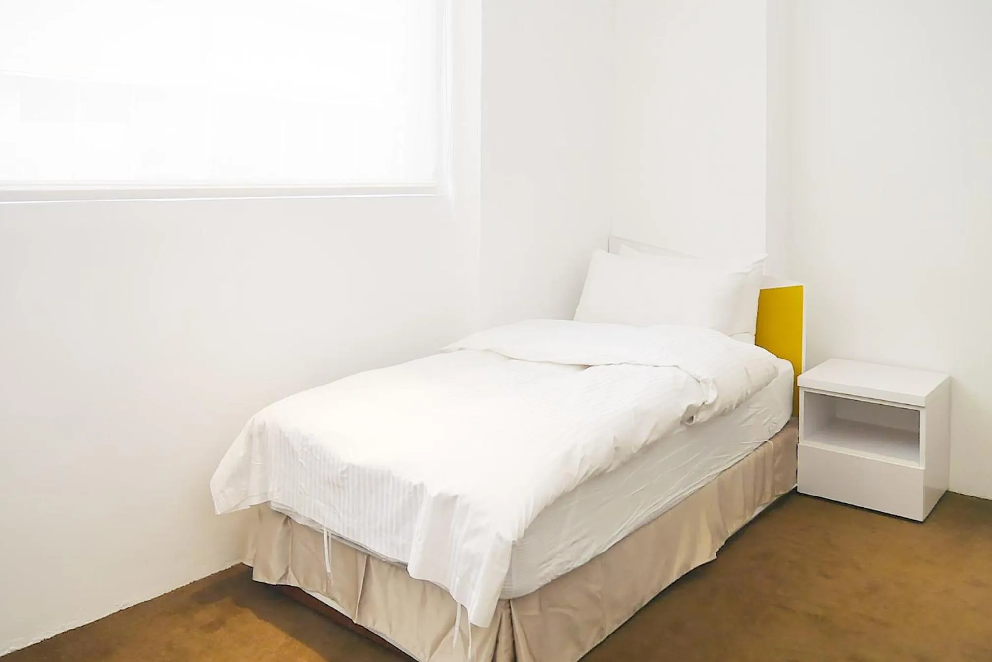 Bed in Time Flyer Hotel