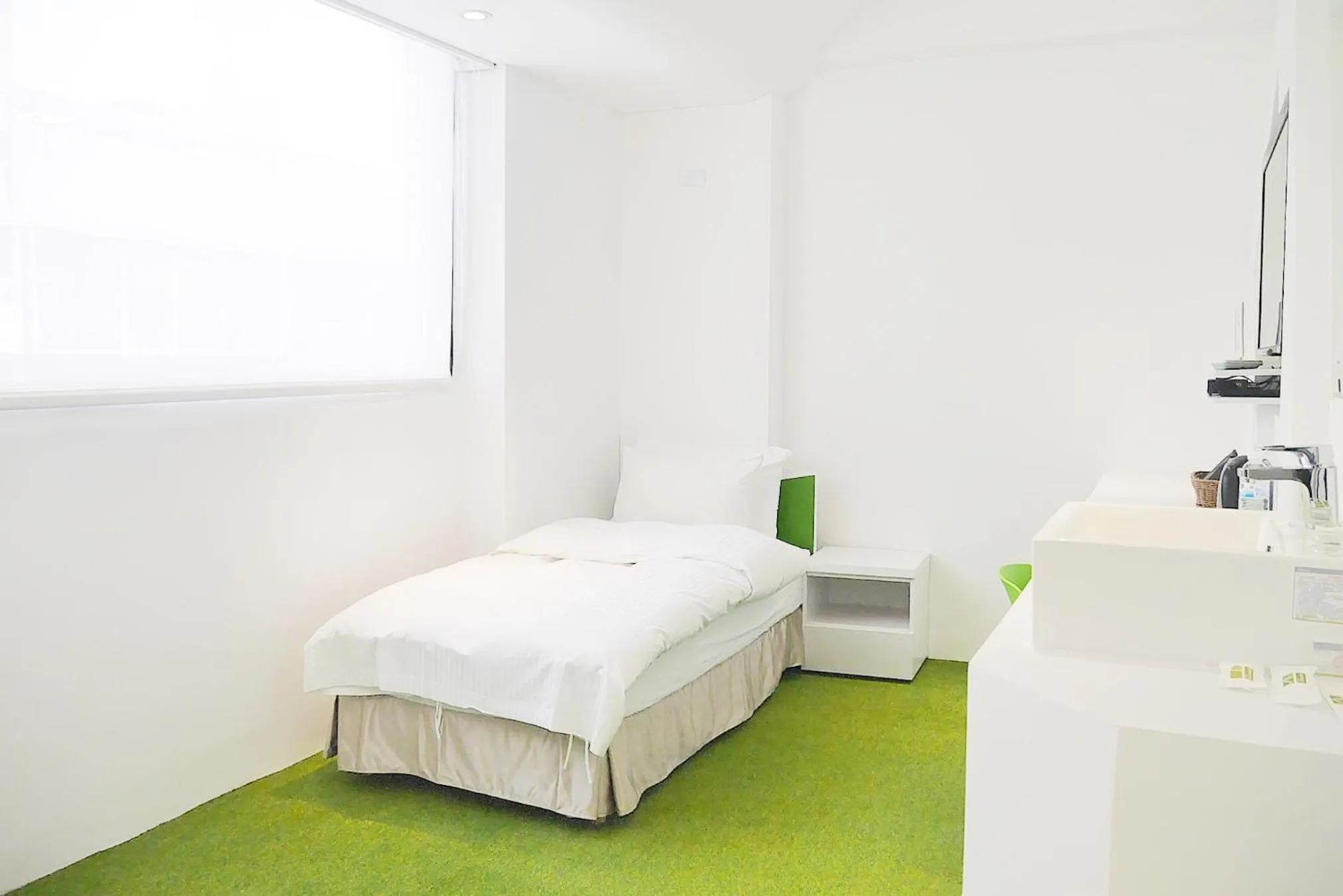 Bed in Time Flyer Hotel