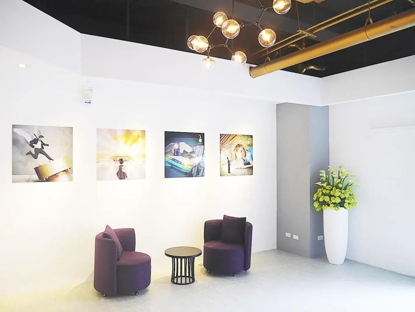 Property building in Time Flyer Hotel Property building in Time Flyer Hotel