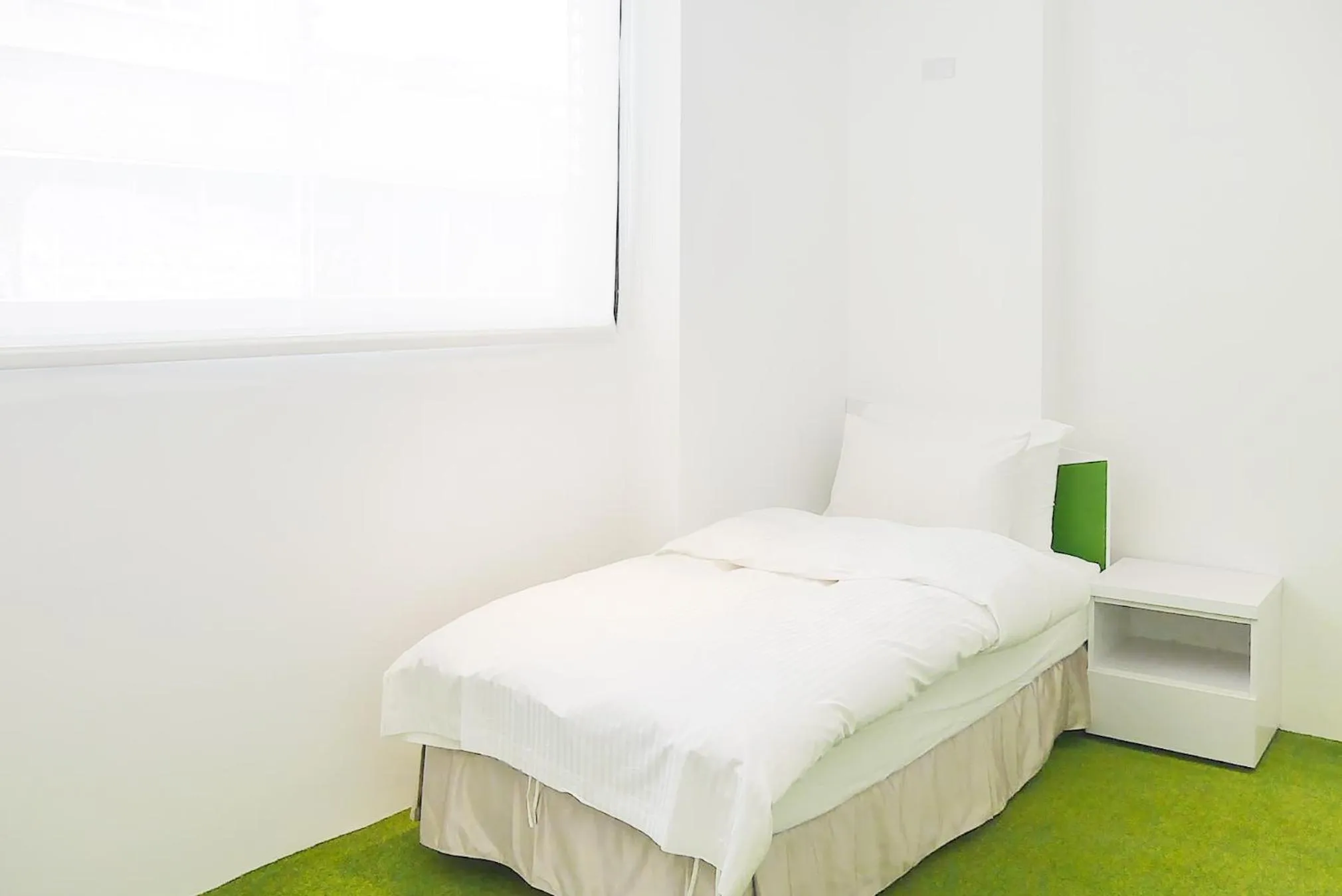 Bed in Time Flyer Hotel