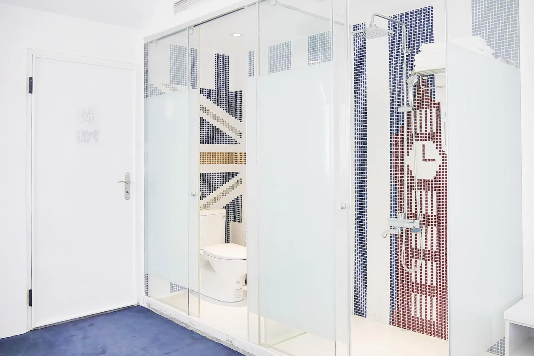 Bed in Time Flyer Hotel