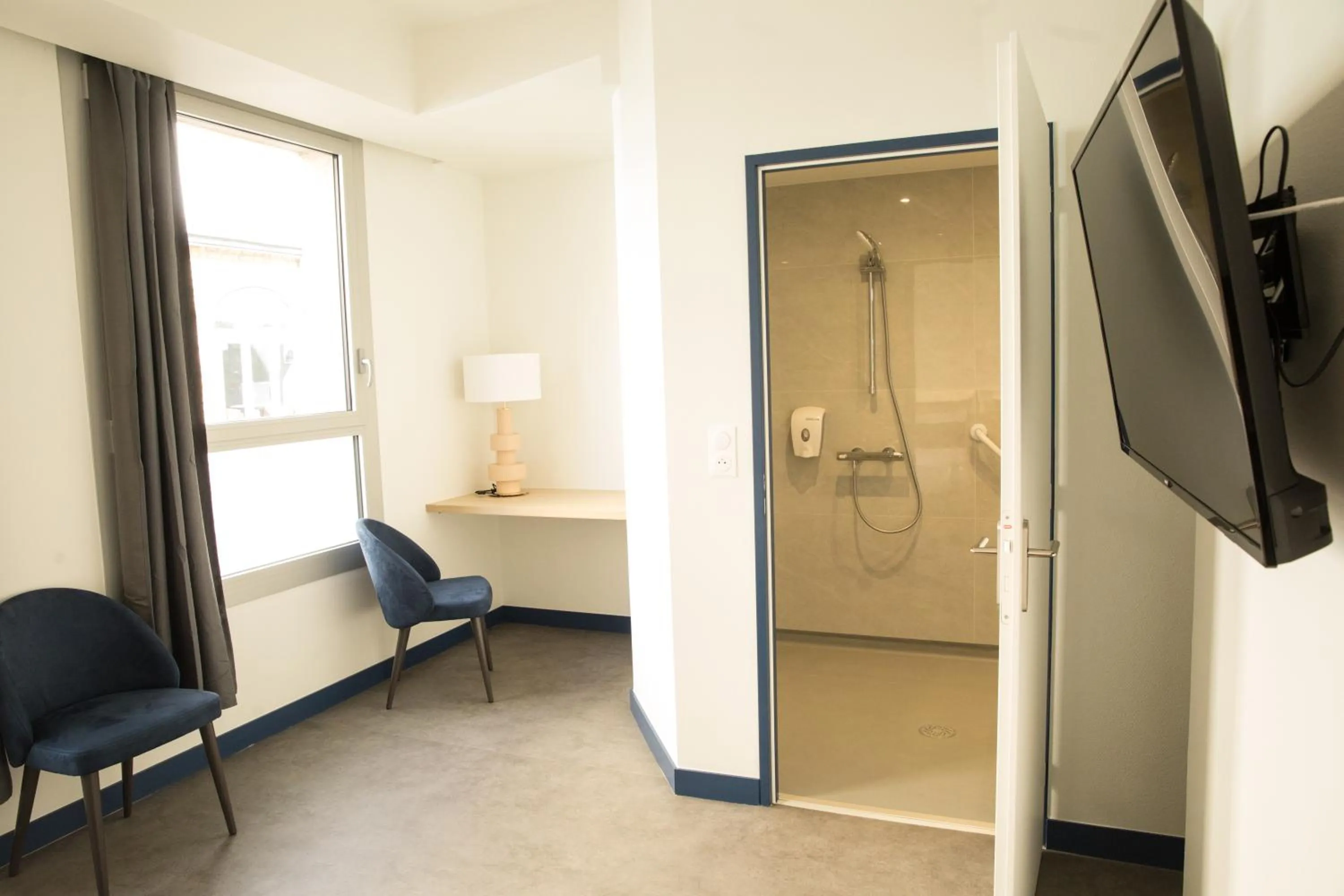 acessibility in Kyriad Villefranche Sur Saone Porte du Beaujolais -Rénové-