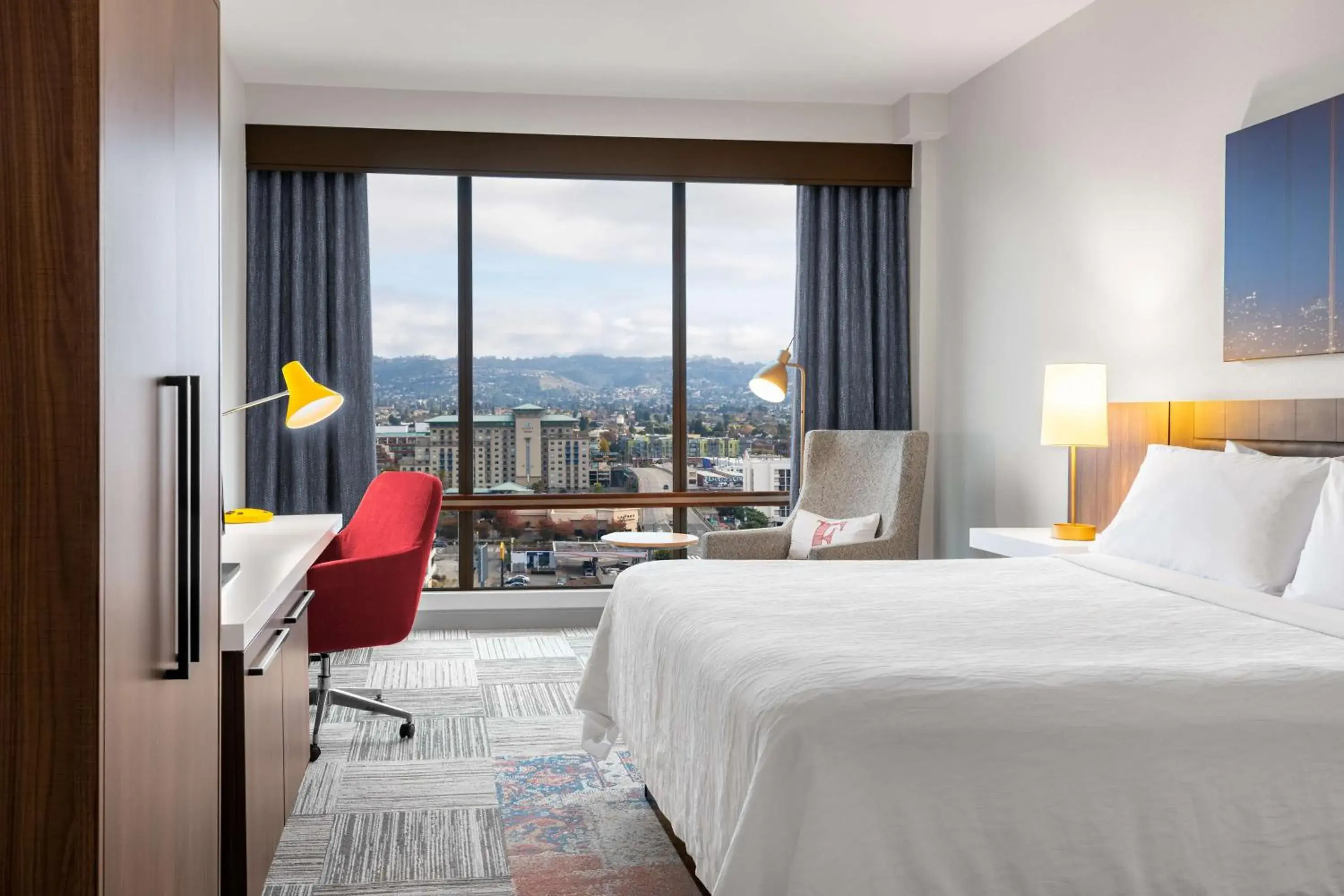 View (from property/room), Bed in Hilton Garden Inn San Francisco/Oakland Bay Bridge View (from property/room), Bed in Hilton Garden Inn San Francisco/Oakland Bay Bridge