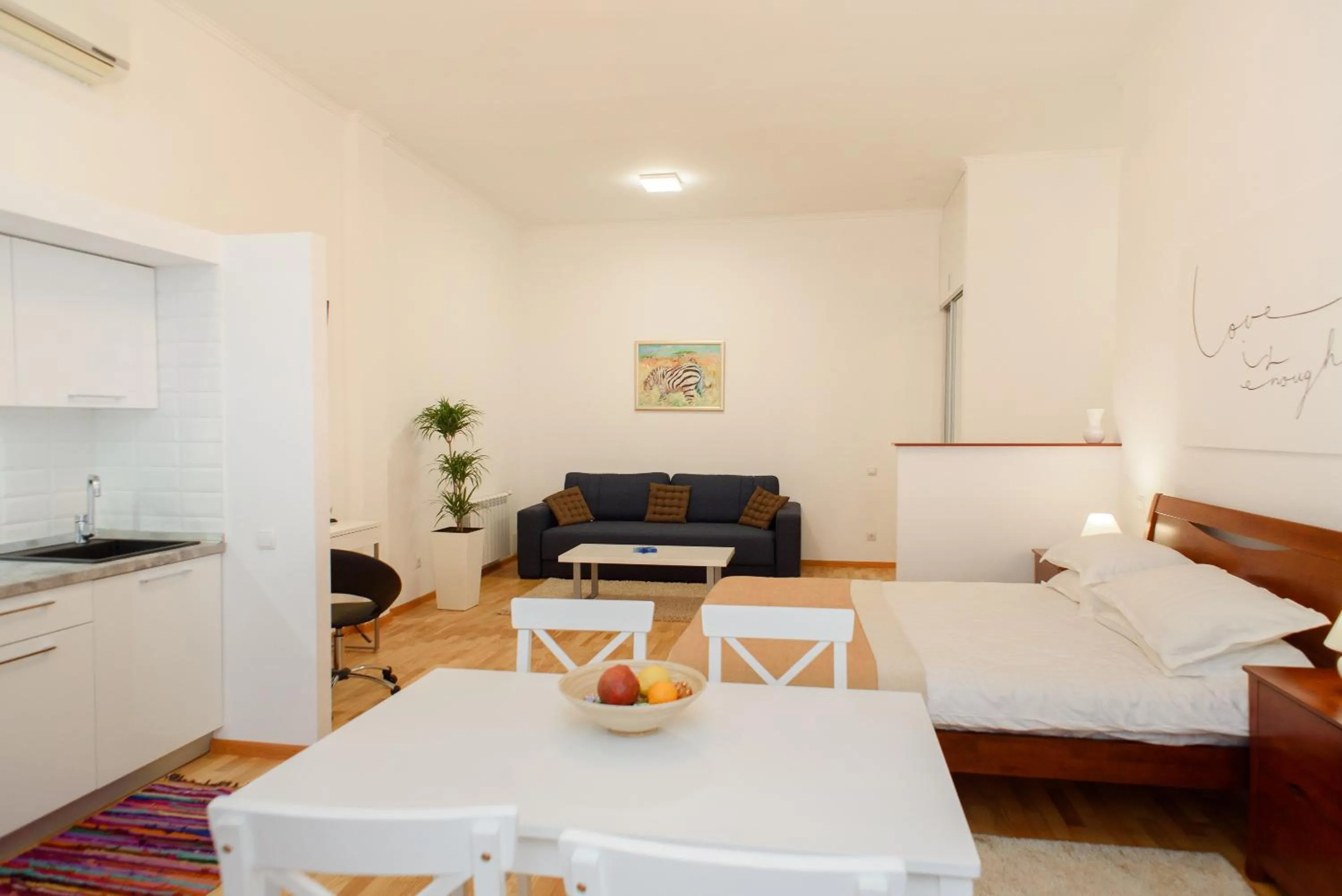 M&M Aparthotel VIP