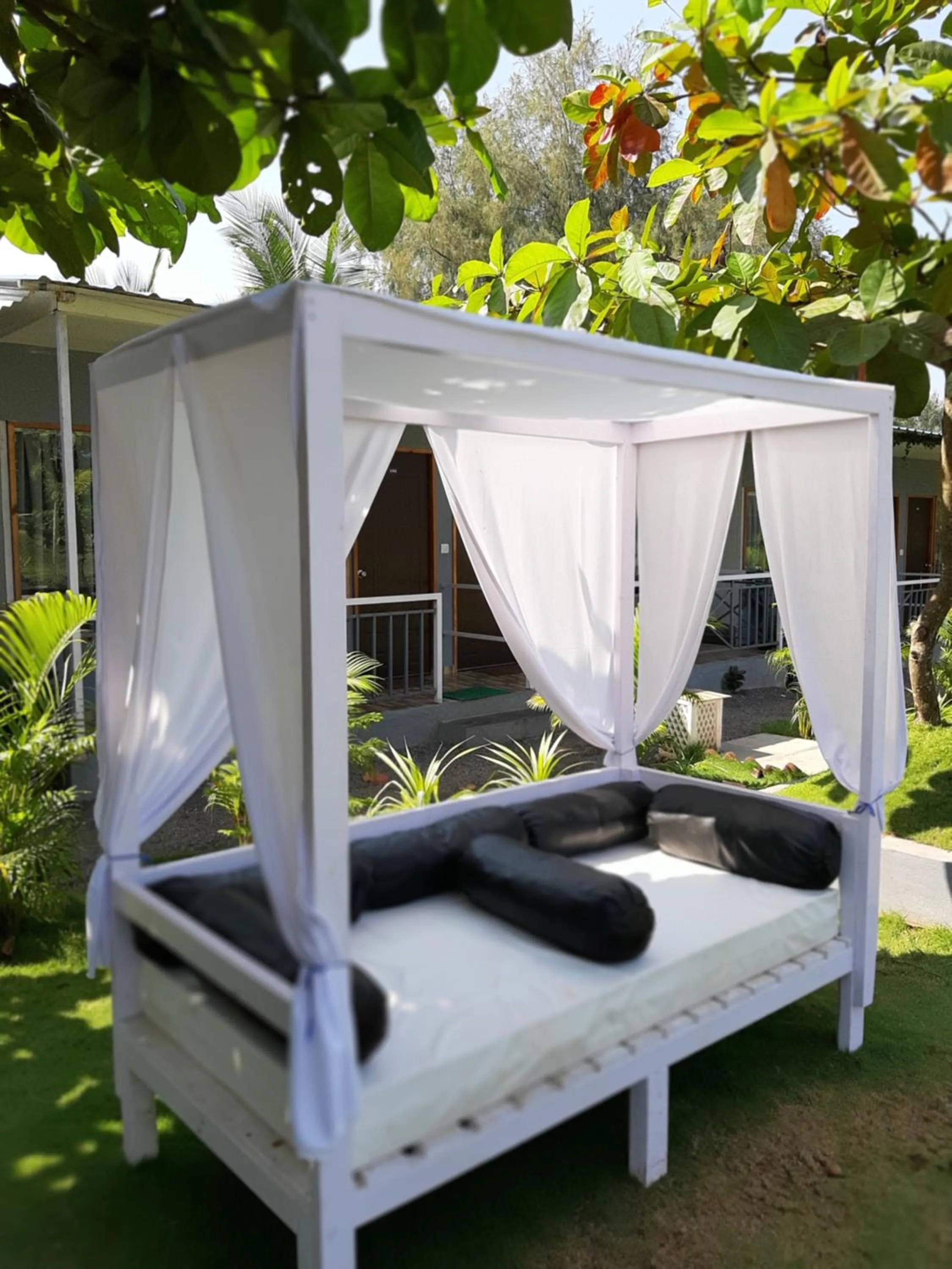 sunbed in Treebo Lands End Beach Resort Morjim