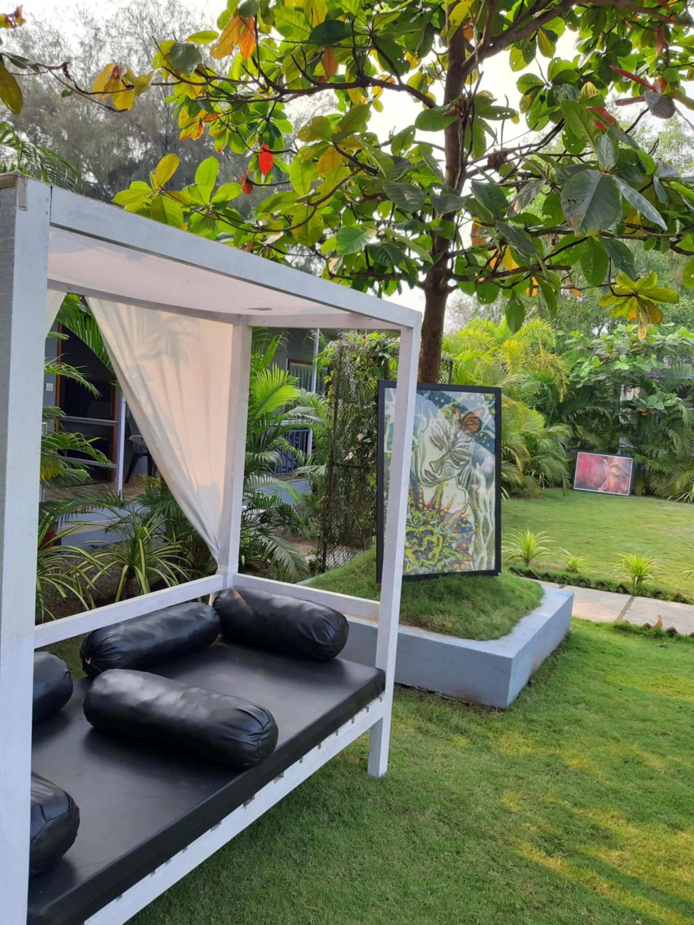 sunbed in Treebo Lands End Beach Resort Morjim