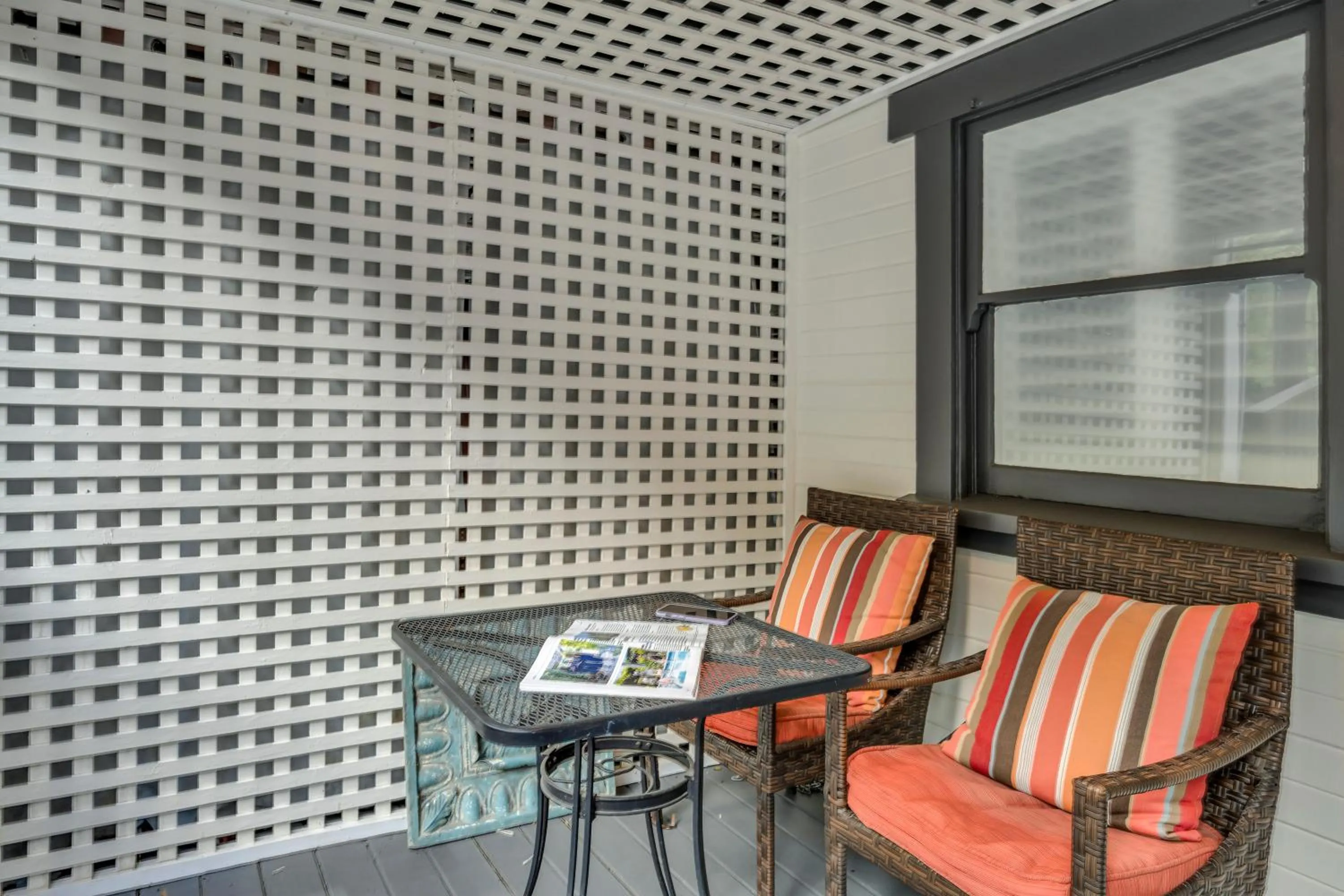 Patio in Craftsman Inn