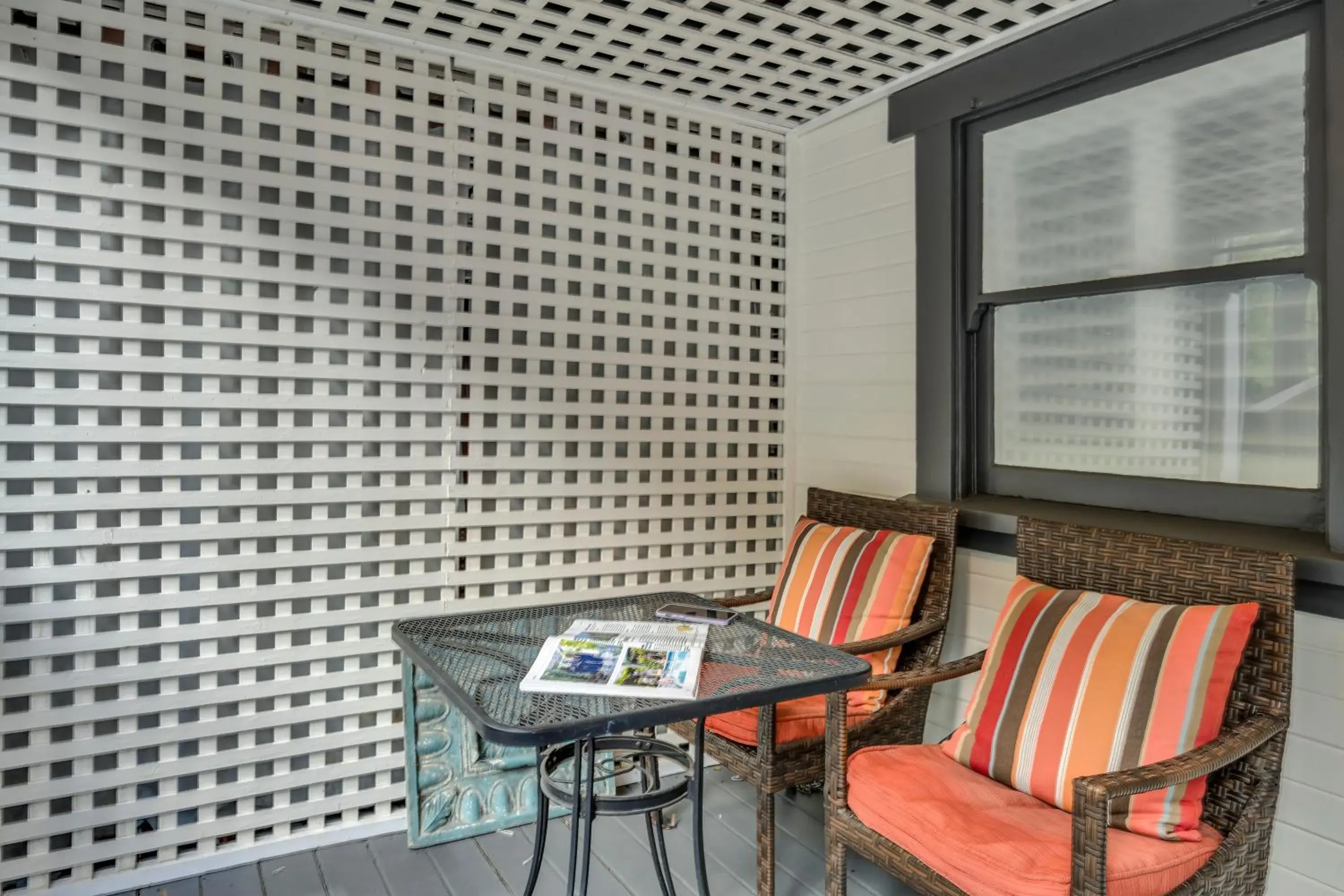 Patio in Craftsman Inn Patio in Craftsman Inn