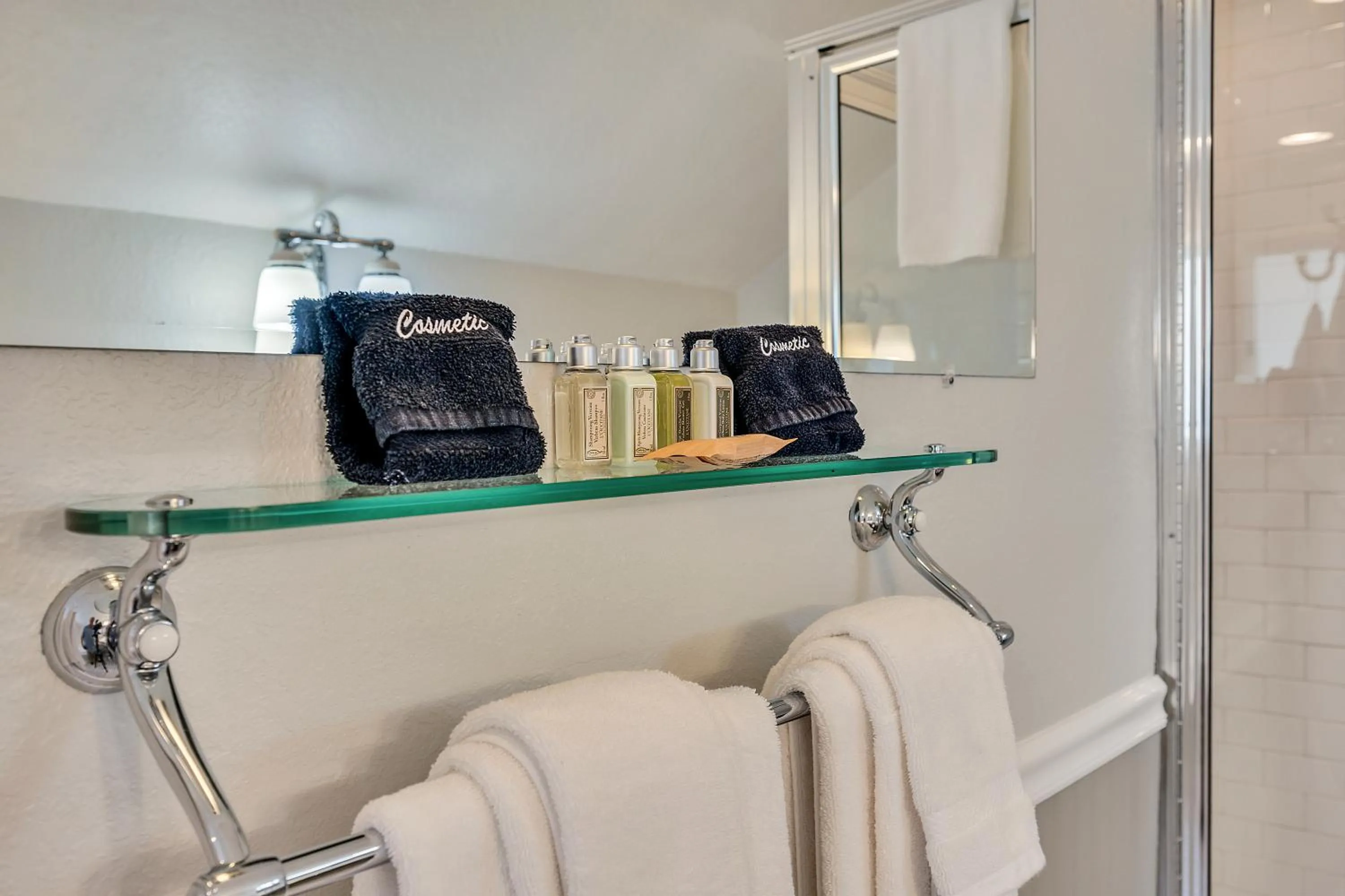 Shower in Craftsman Inn