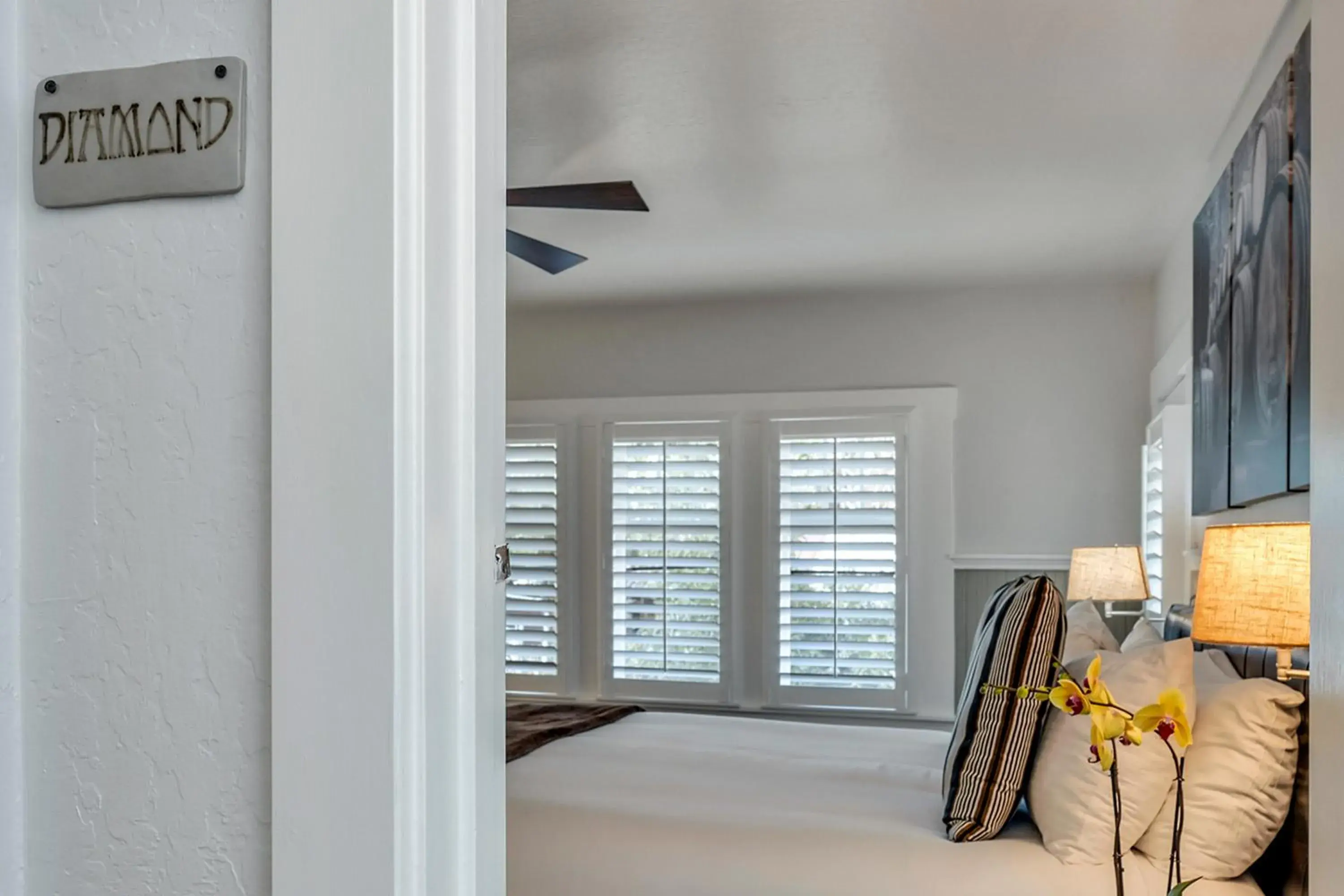 Bed in Craftsman Inn Bed in Craftsman Inn