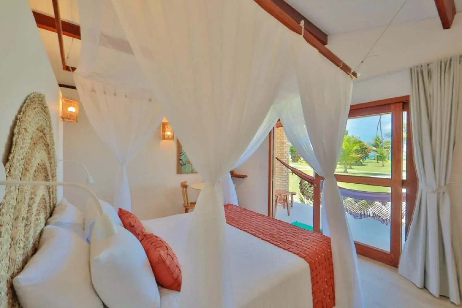 Bungalow Double with Sea View in Pousada Xalés de Maracaípe Bungalow Double with Sea View in Pousada Xalés de Maracaípe