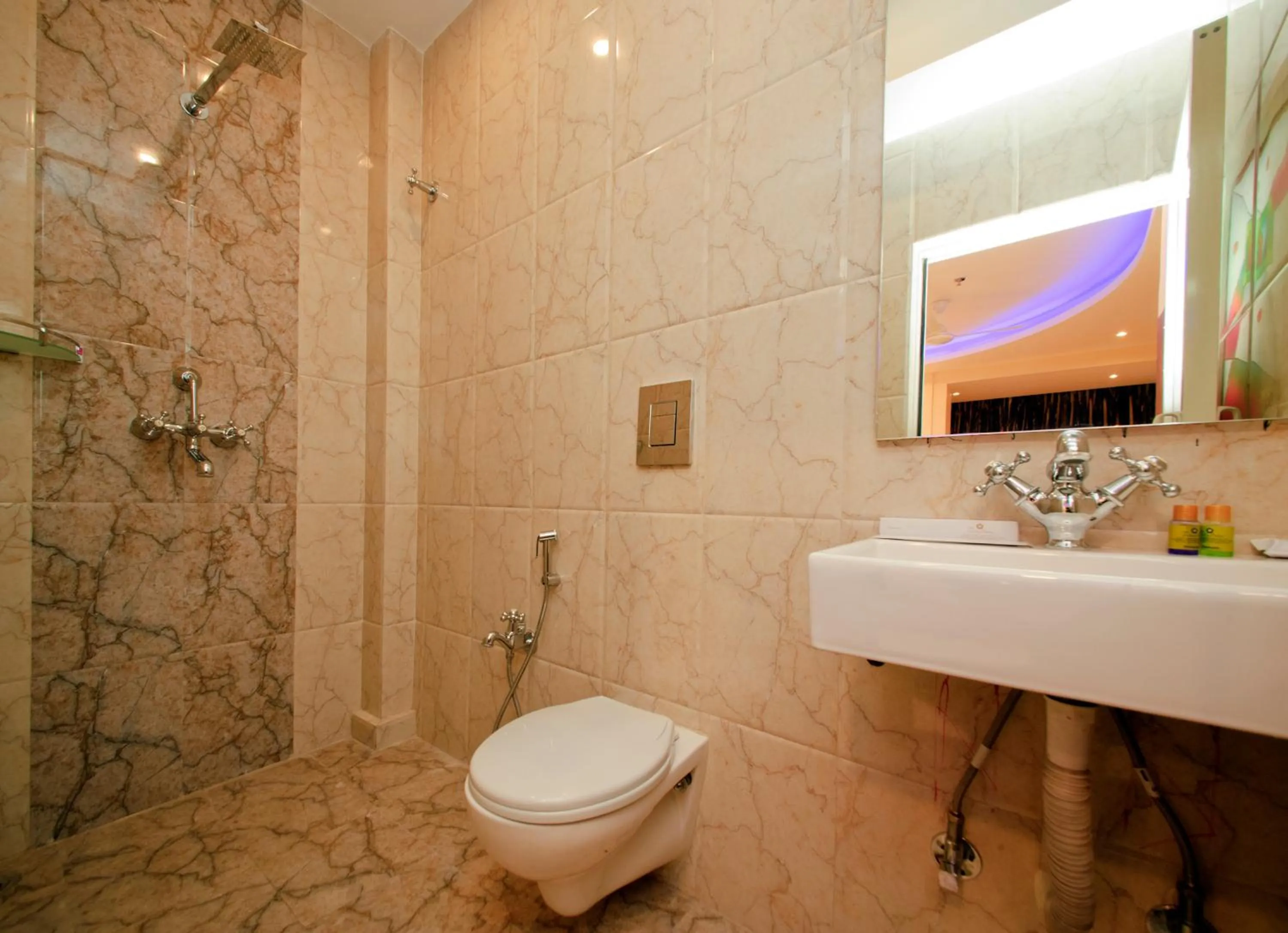 Bathroom in Hotel Golden Palace