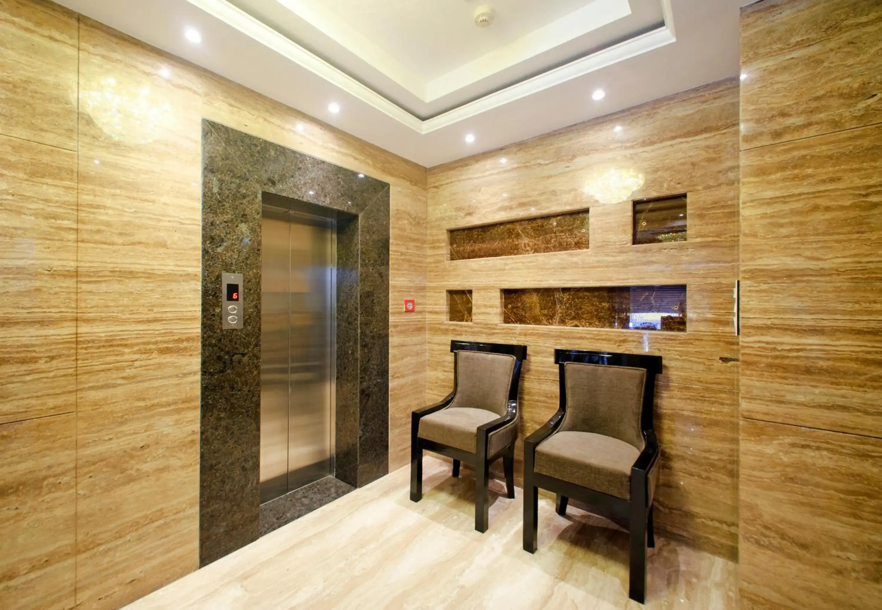 Lobby or reception in Hotel Golden Palace Lobby or reception in Hotel Golden Palace