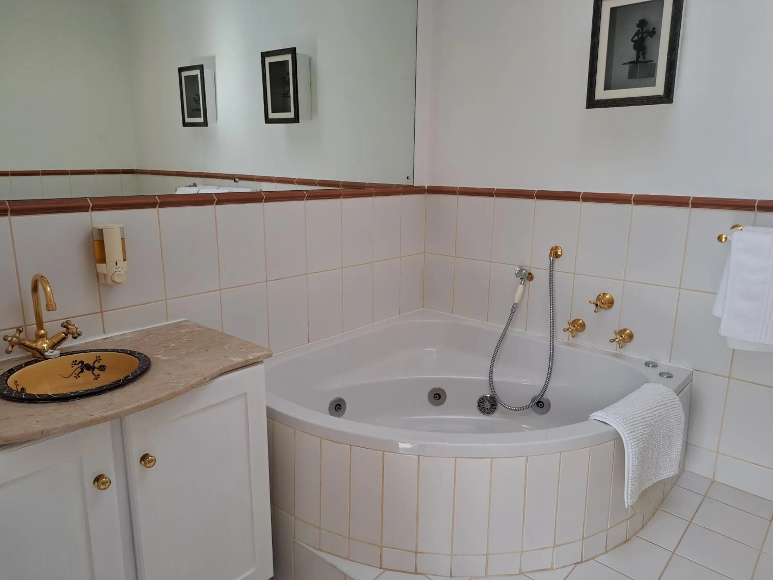 Bathroom in Paradiso Guesthouse & Self-catering Cottage