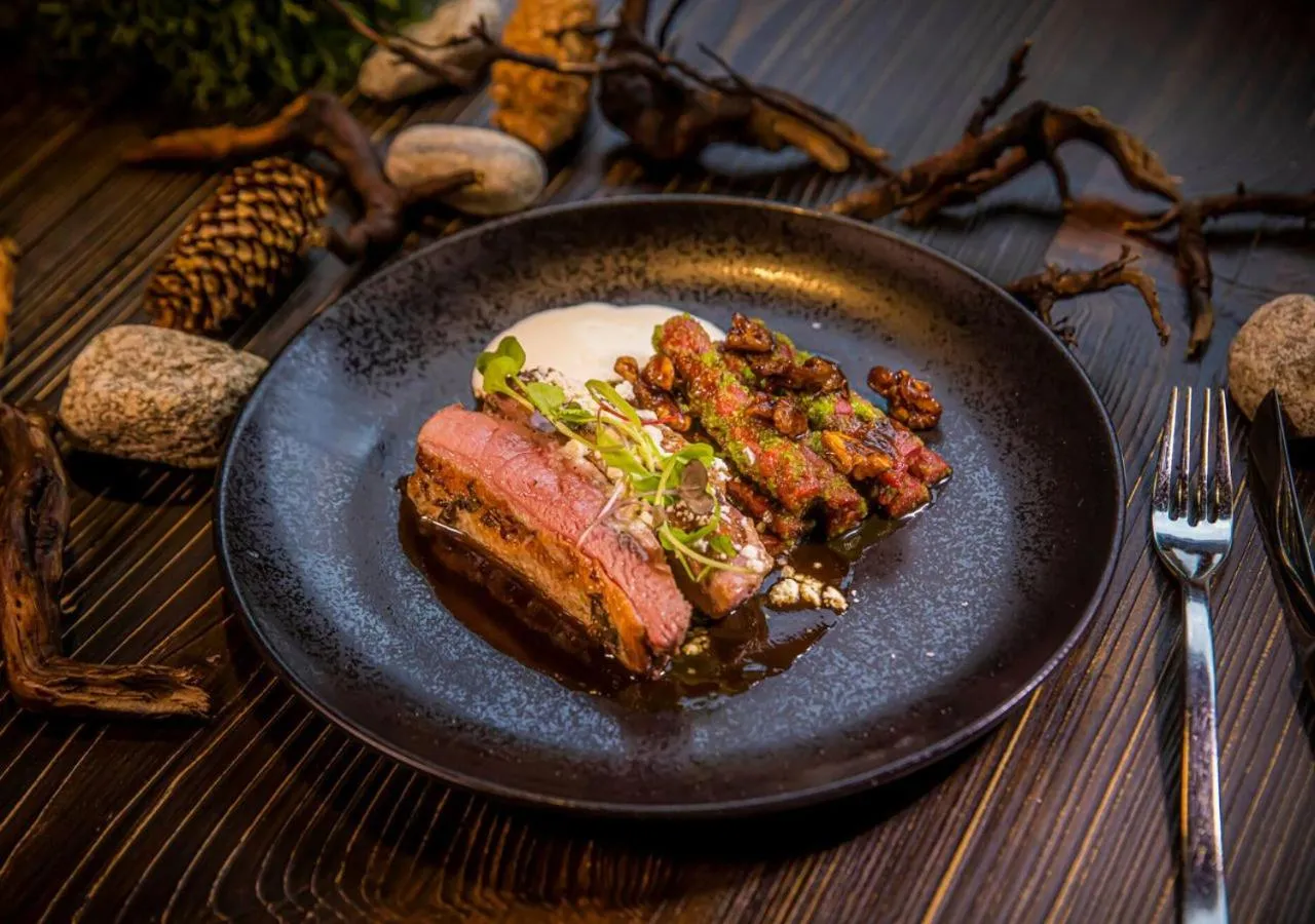 Restaurant/places to eat in Hotel Tri Studničky - Adult friendly