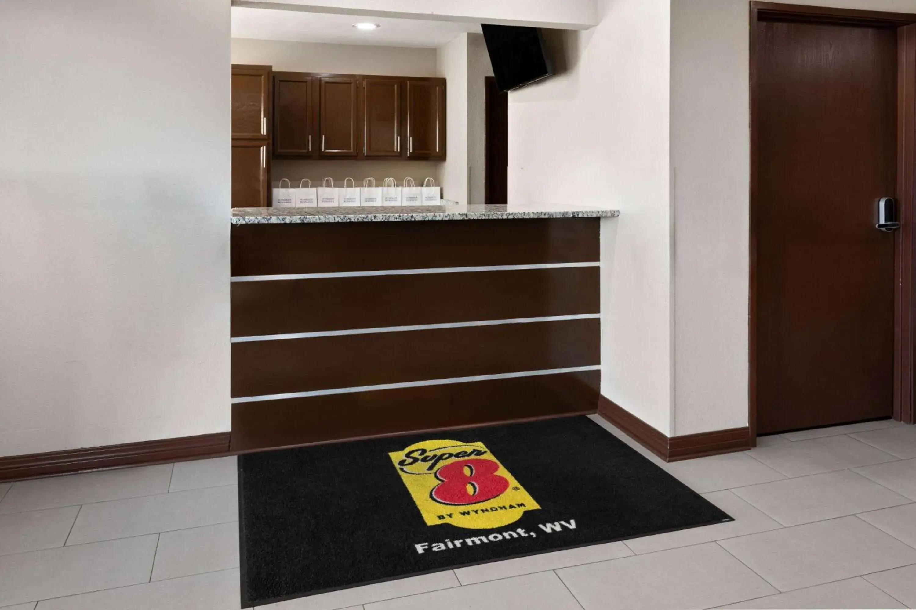 Lobby or reception in Super 8 by Wyndham Fairmont Lobby or reception in Super 8 by Wyndham Fairmont