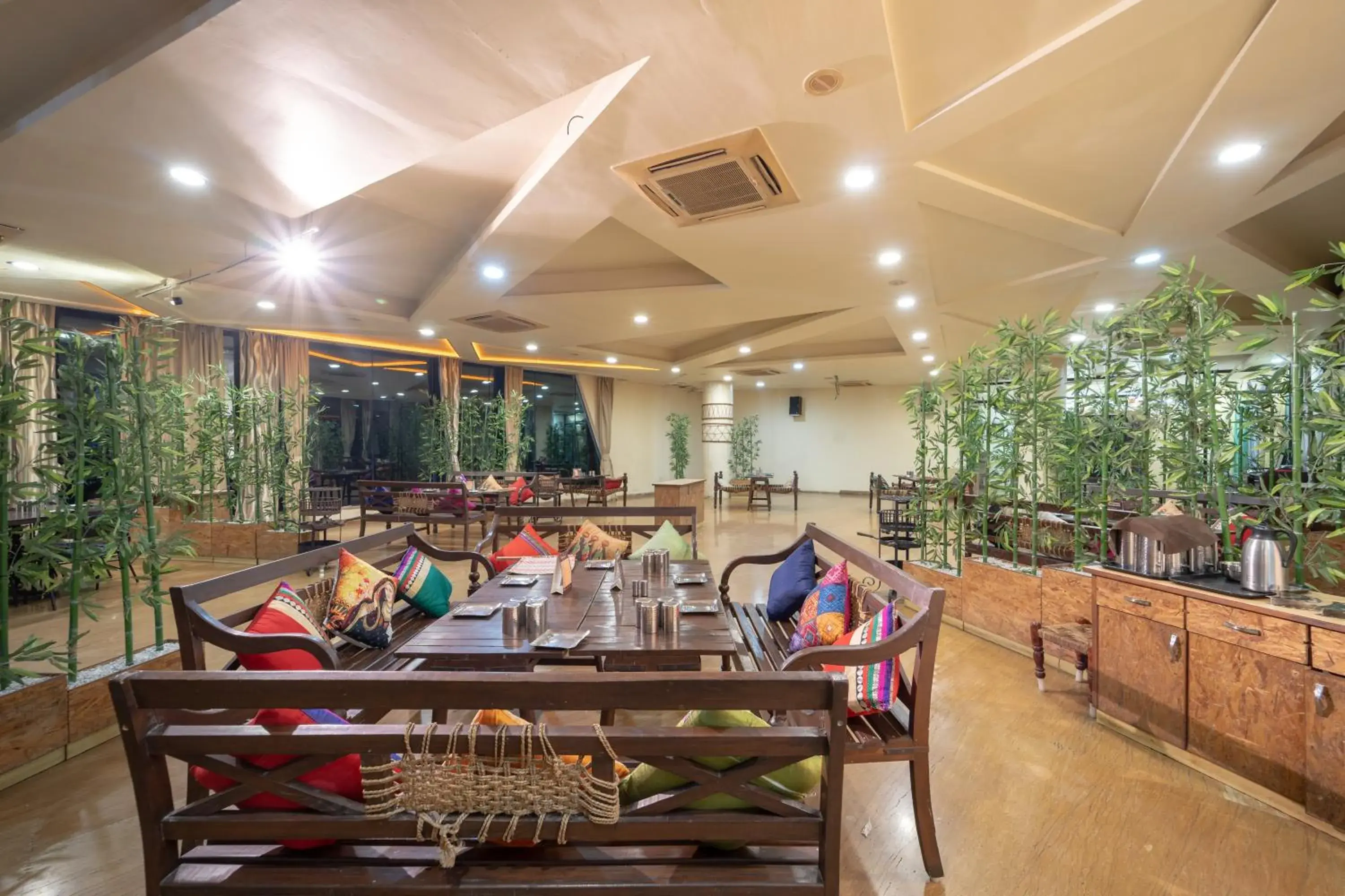 Restaurant/places to eat in Triose Boutique Hotel Lonavala Restaurant/places to eat in Triose Boutique Hotel Lonavala