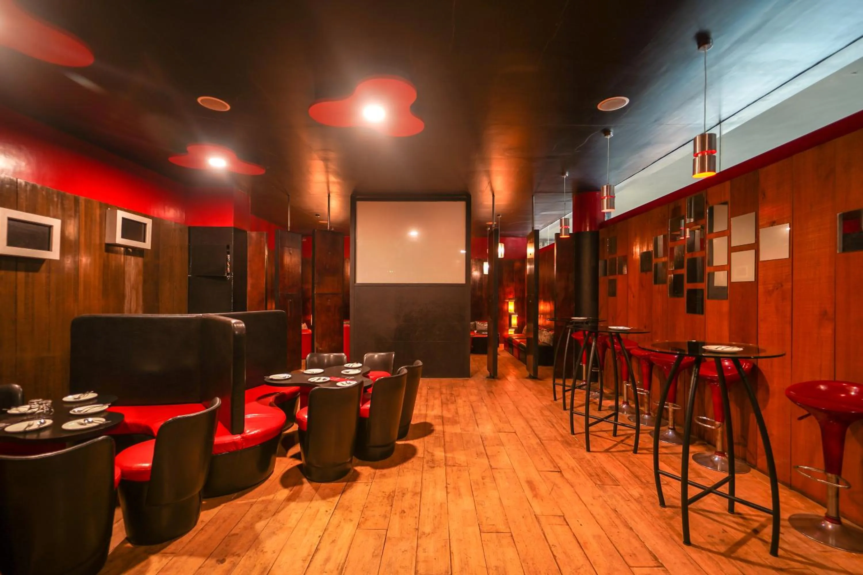 Nightclub / DJ in Triose Boutique Hotel Lonavala