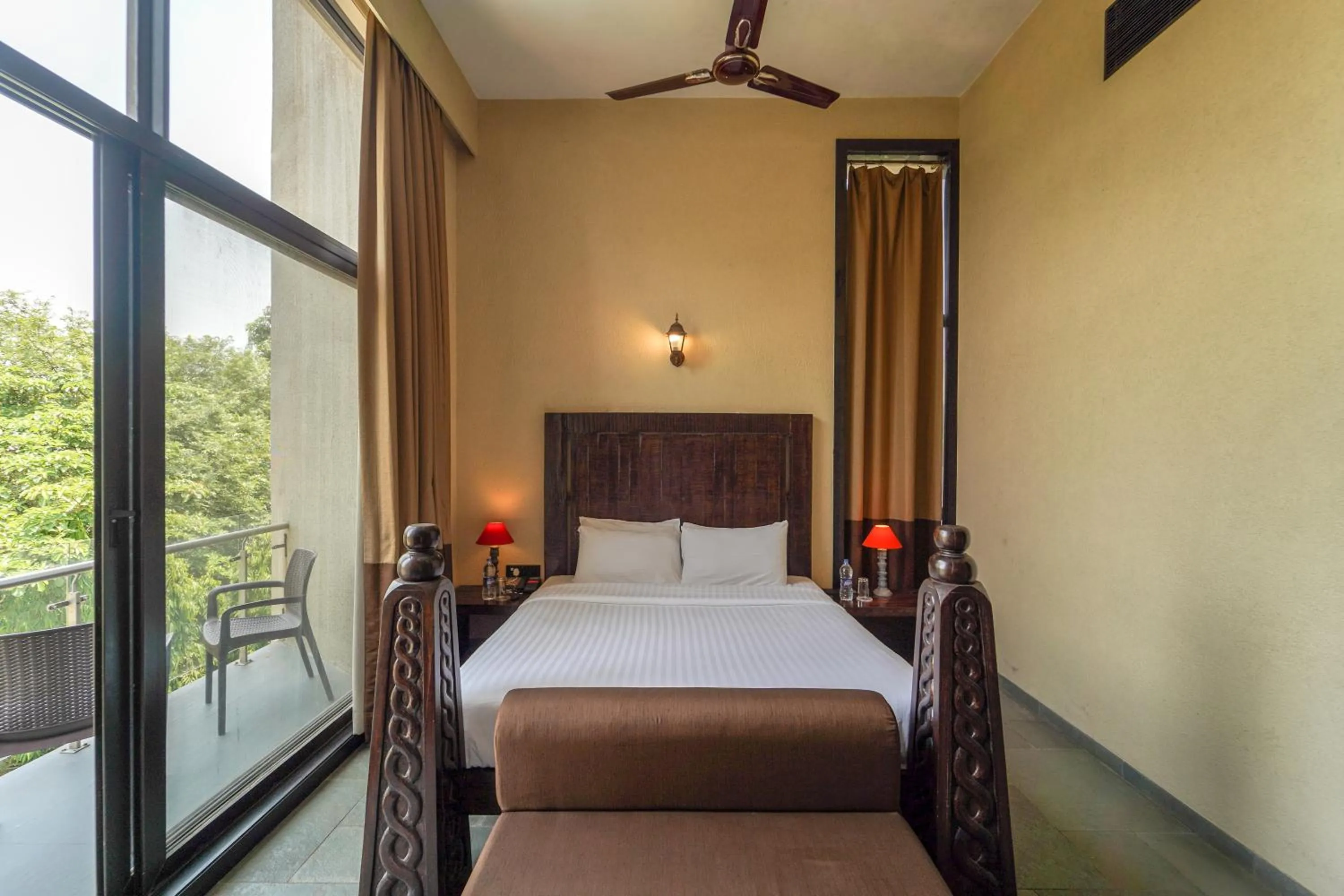 Bed in Triose Boutique Hotel Lonavala