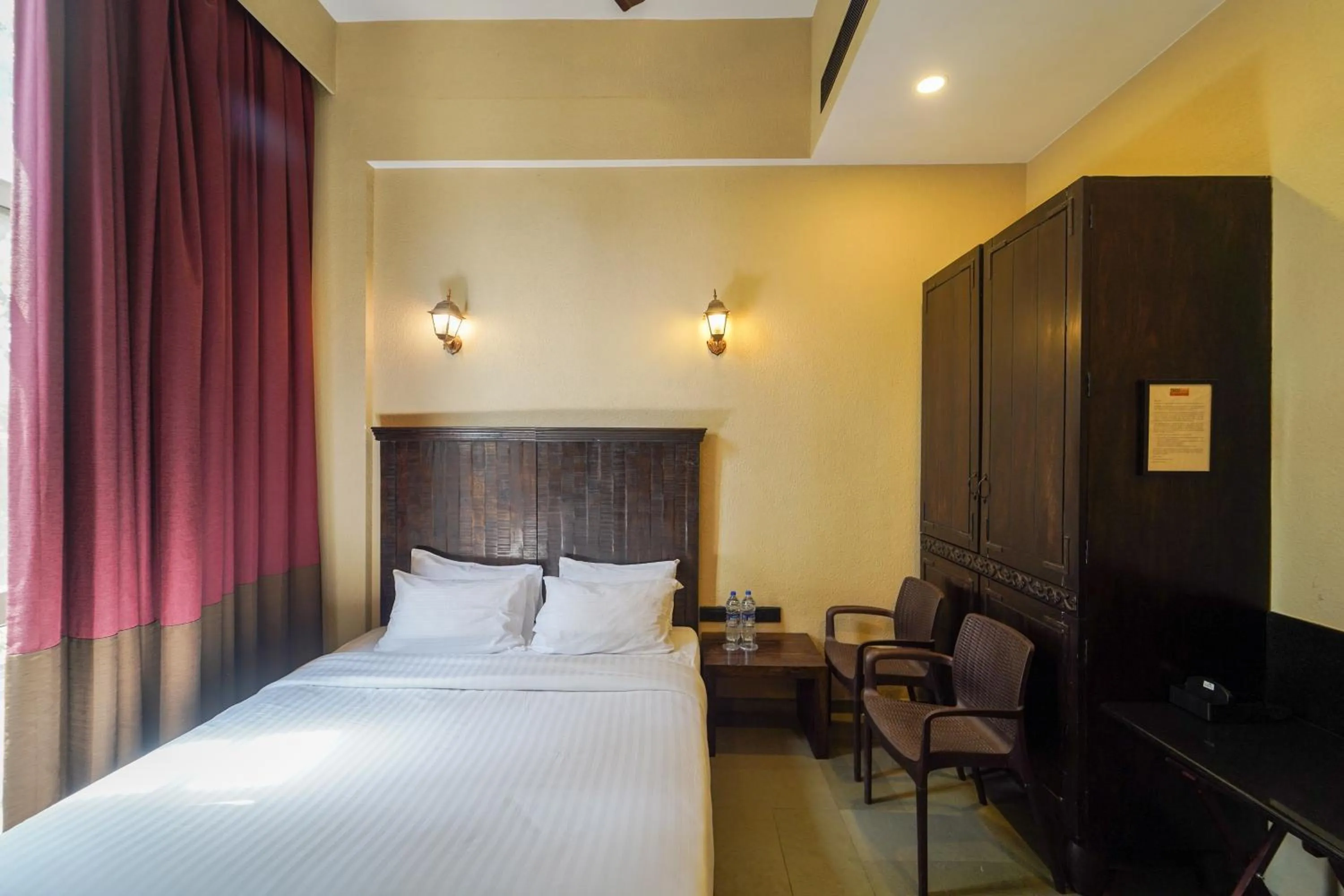 Bed in Triose Boutique Hotel Lonavala