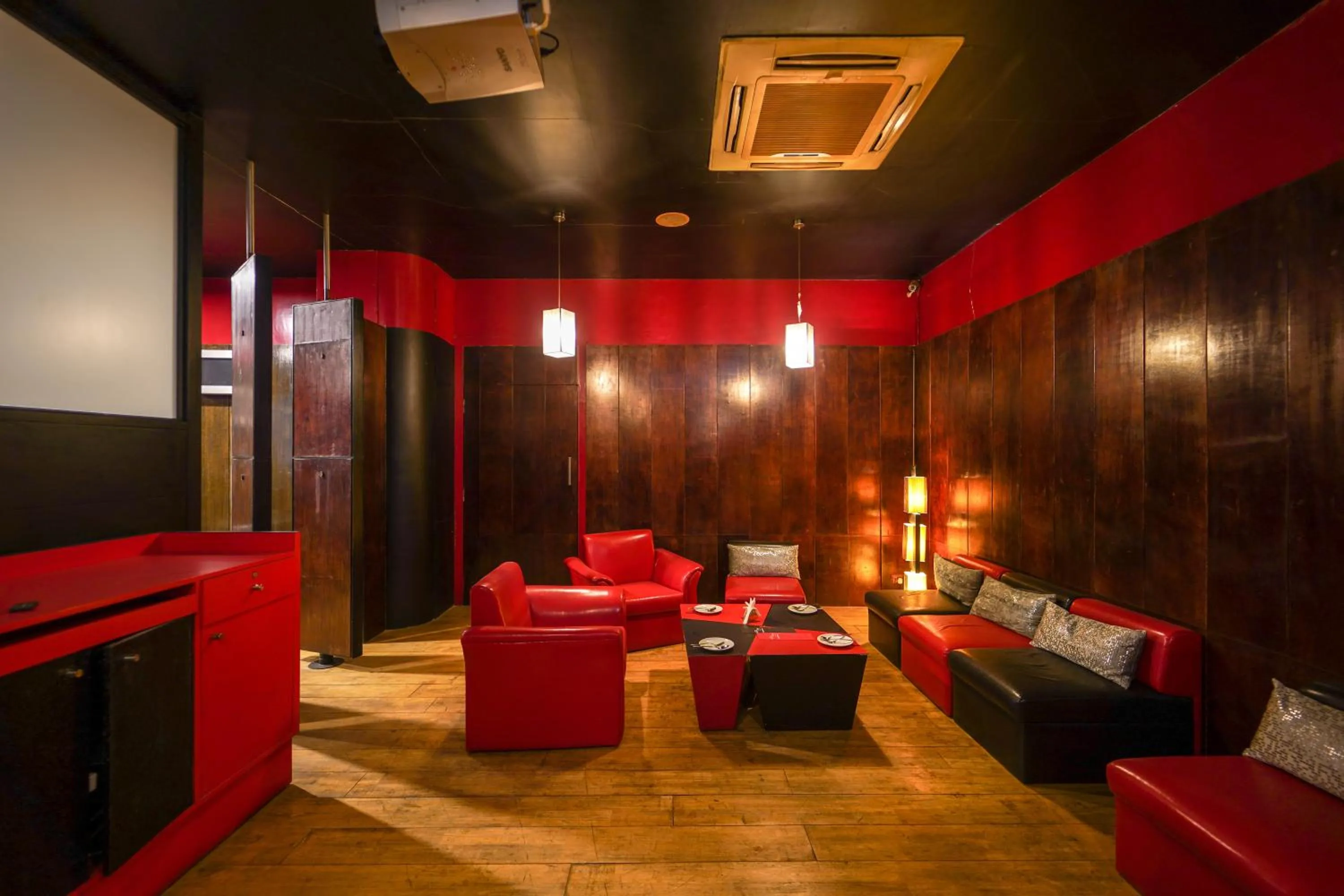 Nightclub / DJ in Triose Boutique Hotel Lonavala