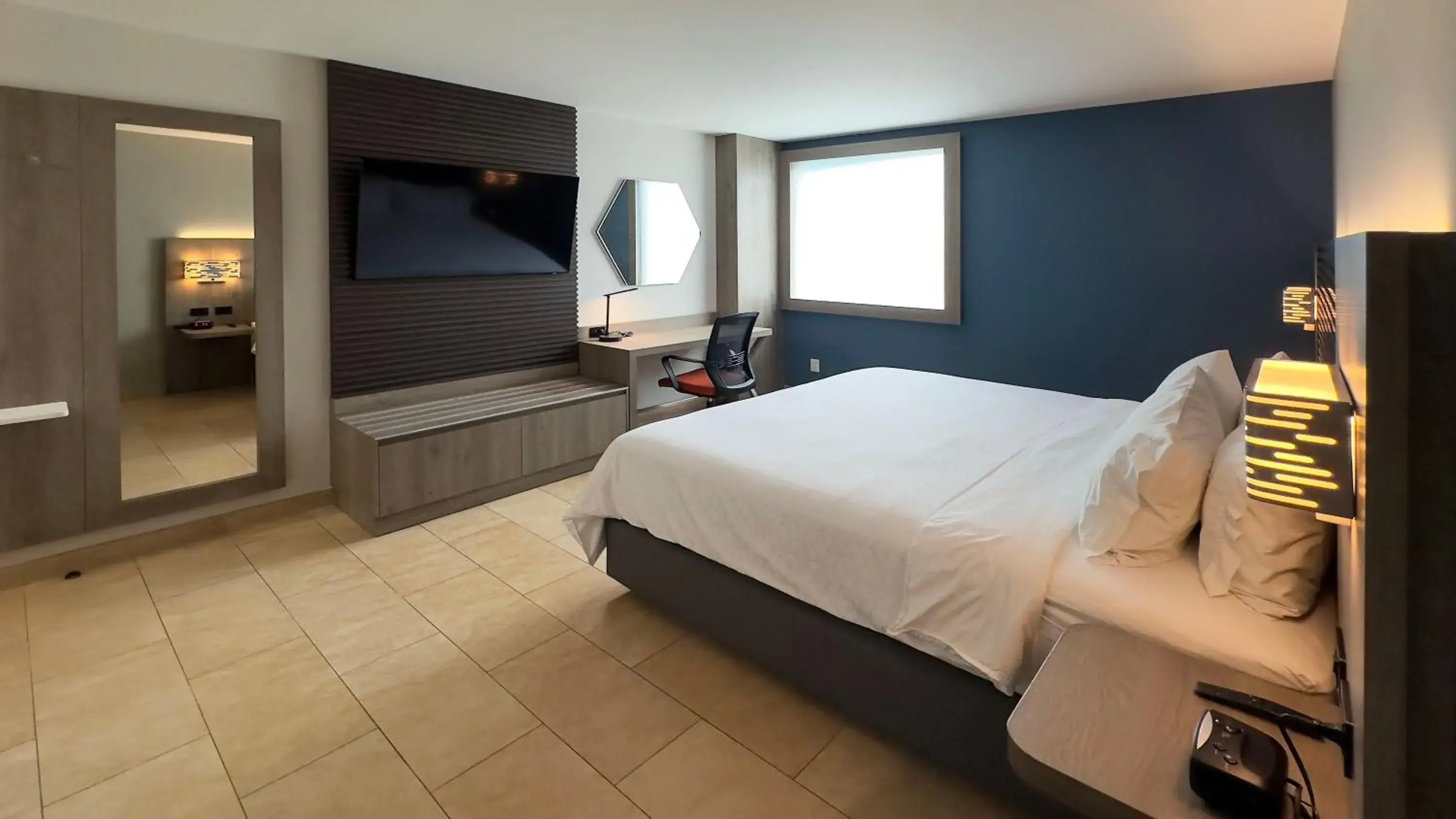 Bed in Holiday Inn Express Mérida by IHG Bed in Holiday Inn Express Mérida by IHG