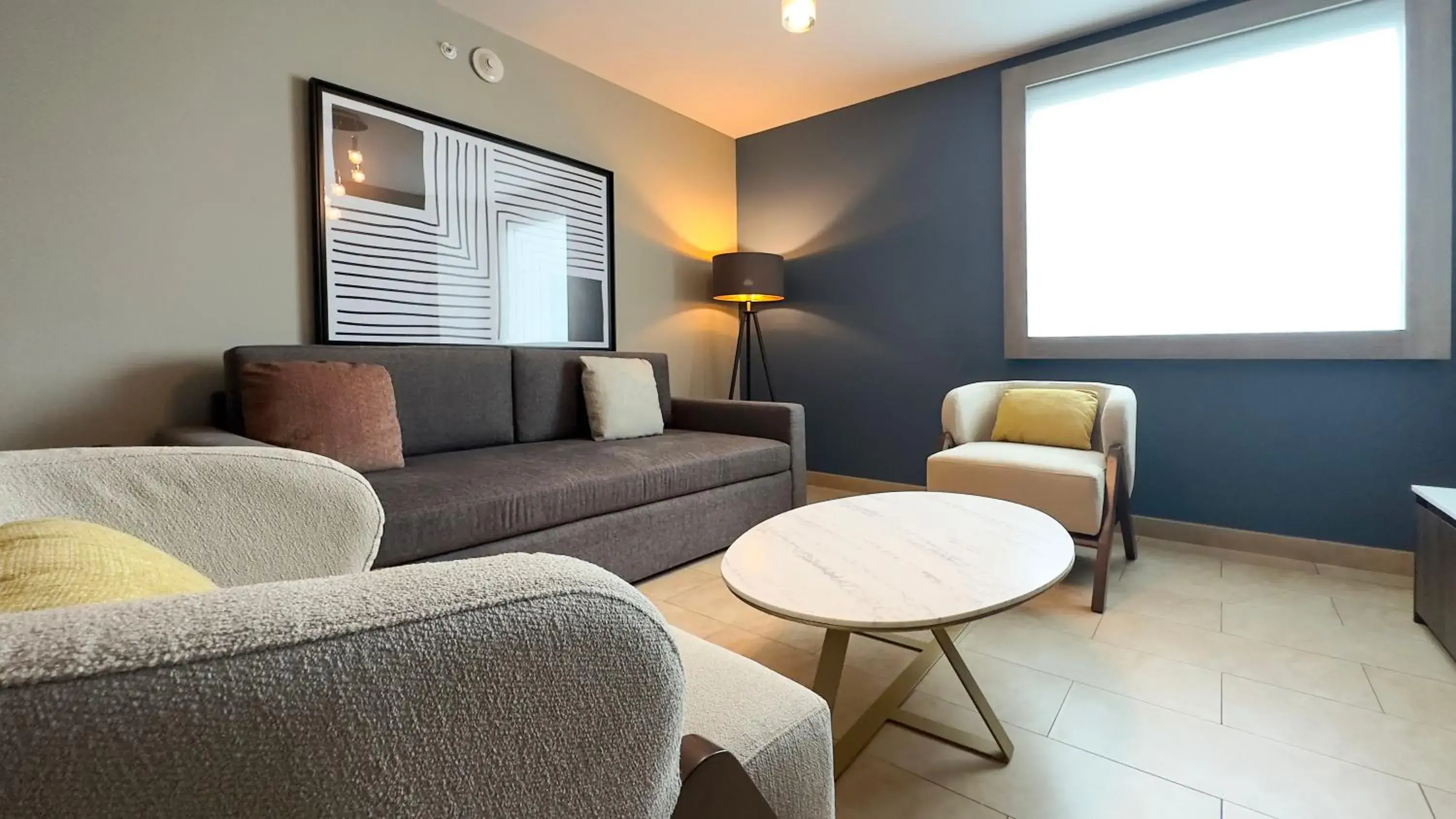 Living room in Holiday Inn Express Mérida by IHG Living room in Holiday Inn Express Mérida by IHG