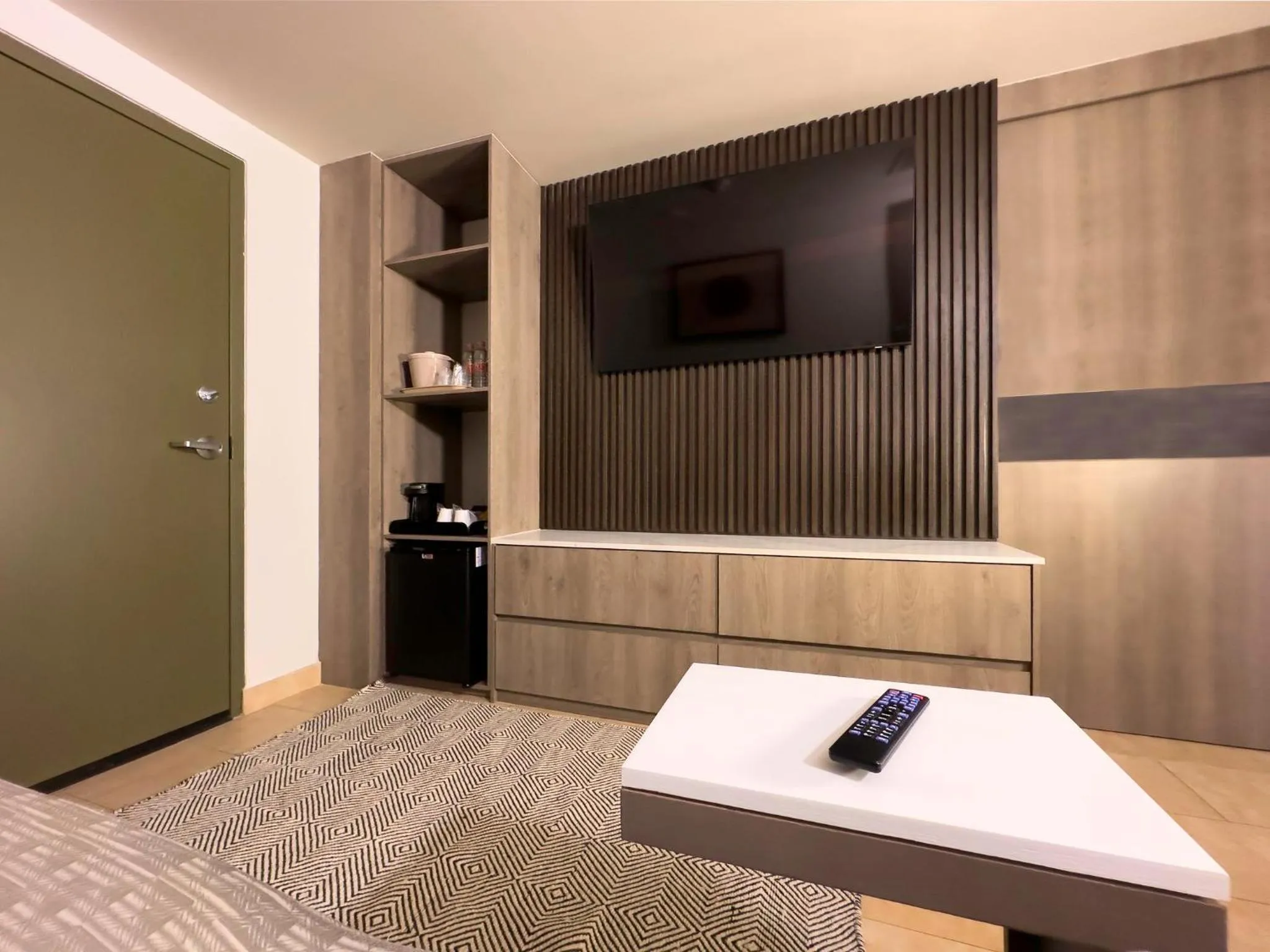 Photo of the whole room, Bed in Holiday Inn Express Mérida by IHG
