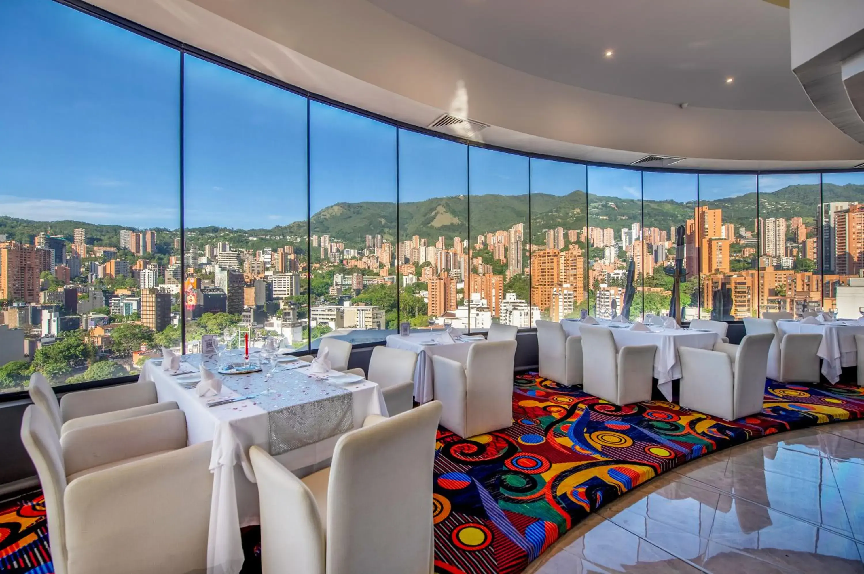 Restaurant/places to eat in Hotel Dann Carlton Medellín Restaurant/places to eat in Hotel Dann Carlton Medellín