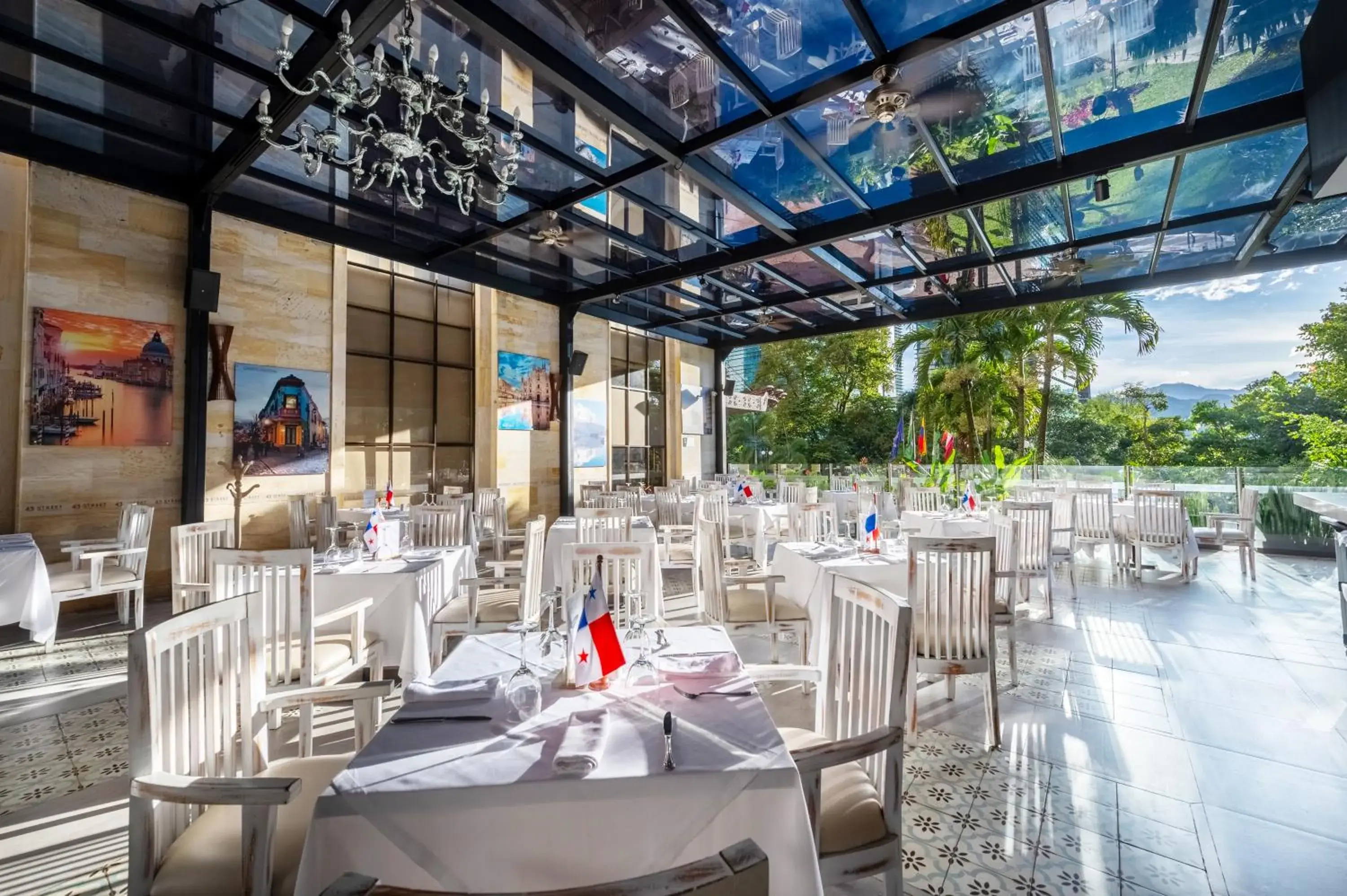 Restaurant/places to eat in Hotel Dann Carlton Medellín Restaurant/places to eat in Hotel Dann Carlton Medellín