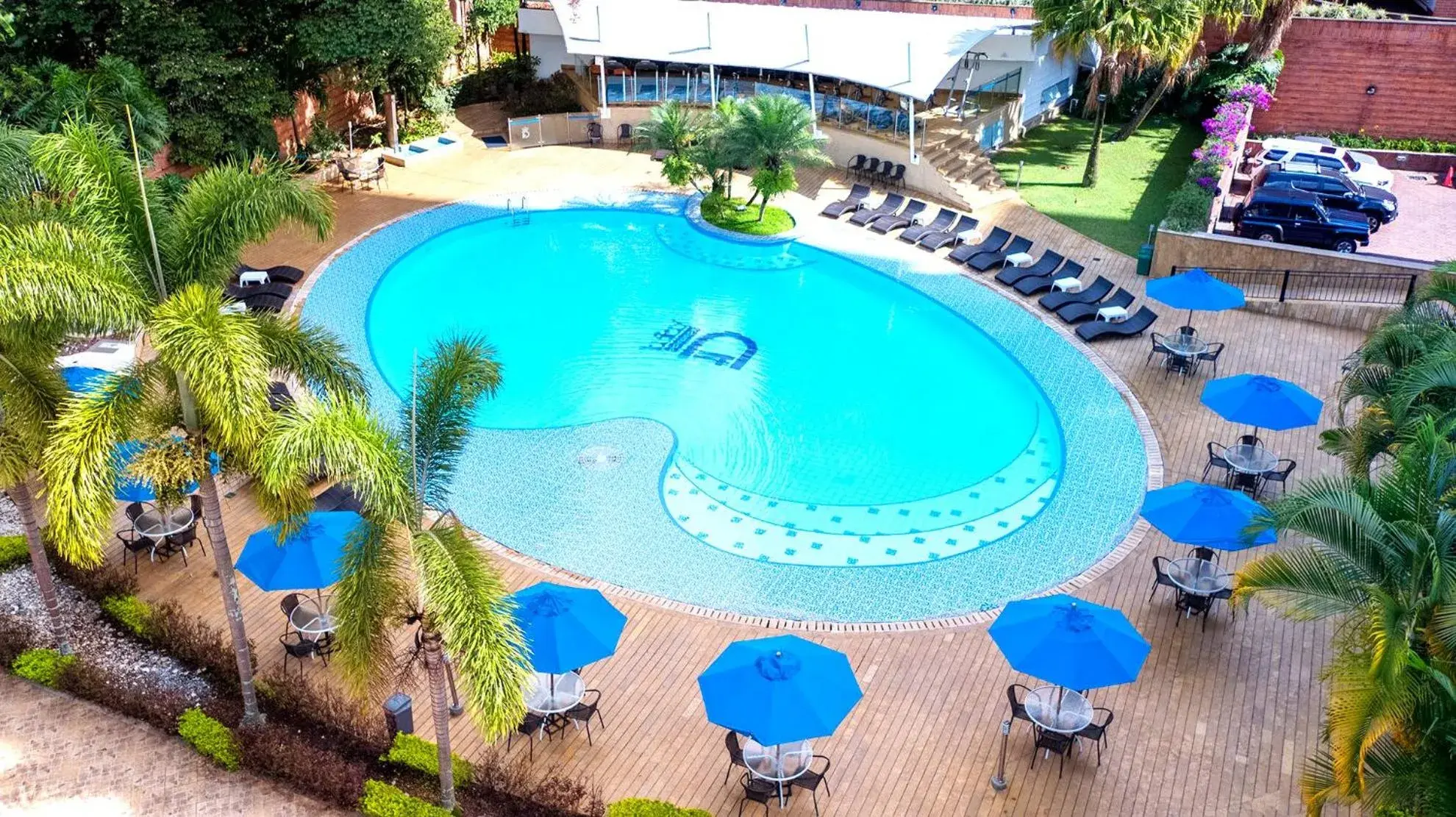 Swimming pool in Hotel Dann Carlton Medellín Swimming pool in Hotel Dann Carlton Medellín